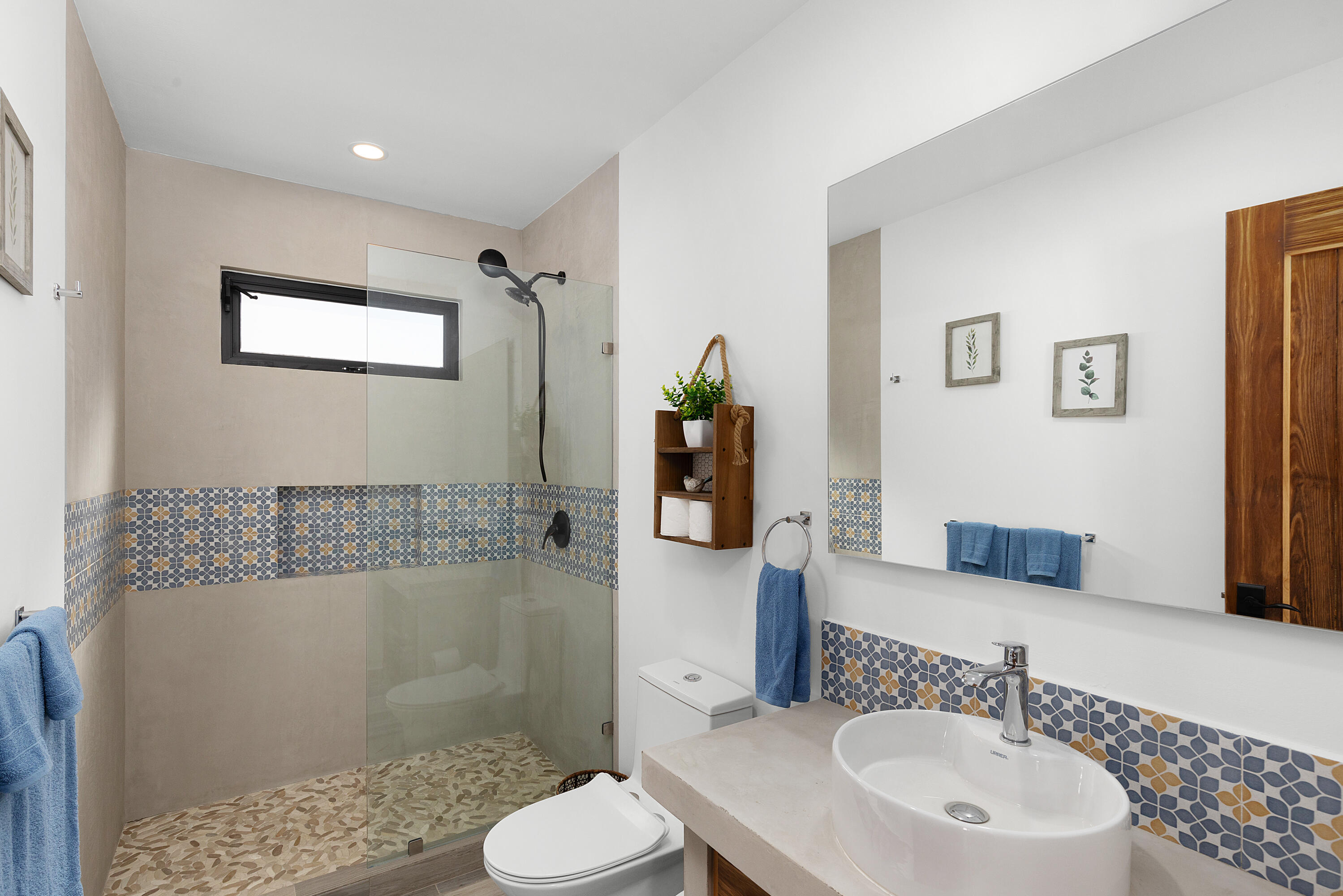 Calicora Vistasol 8 Pacific BCS MLS #25-249 45 MLS #25-249 image #4