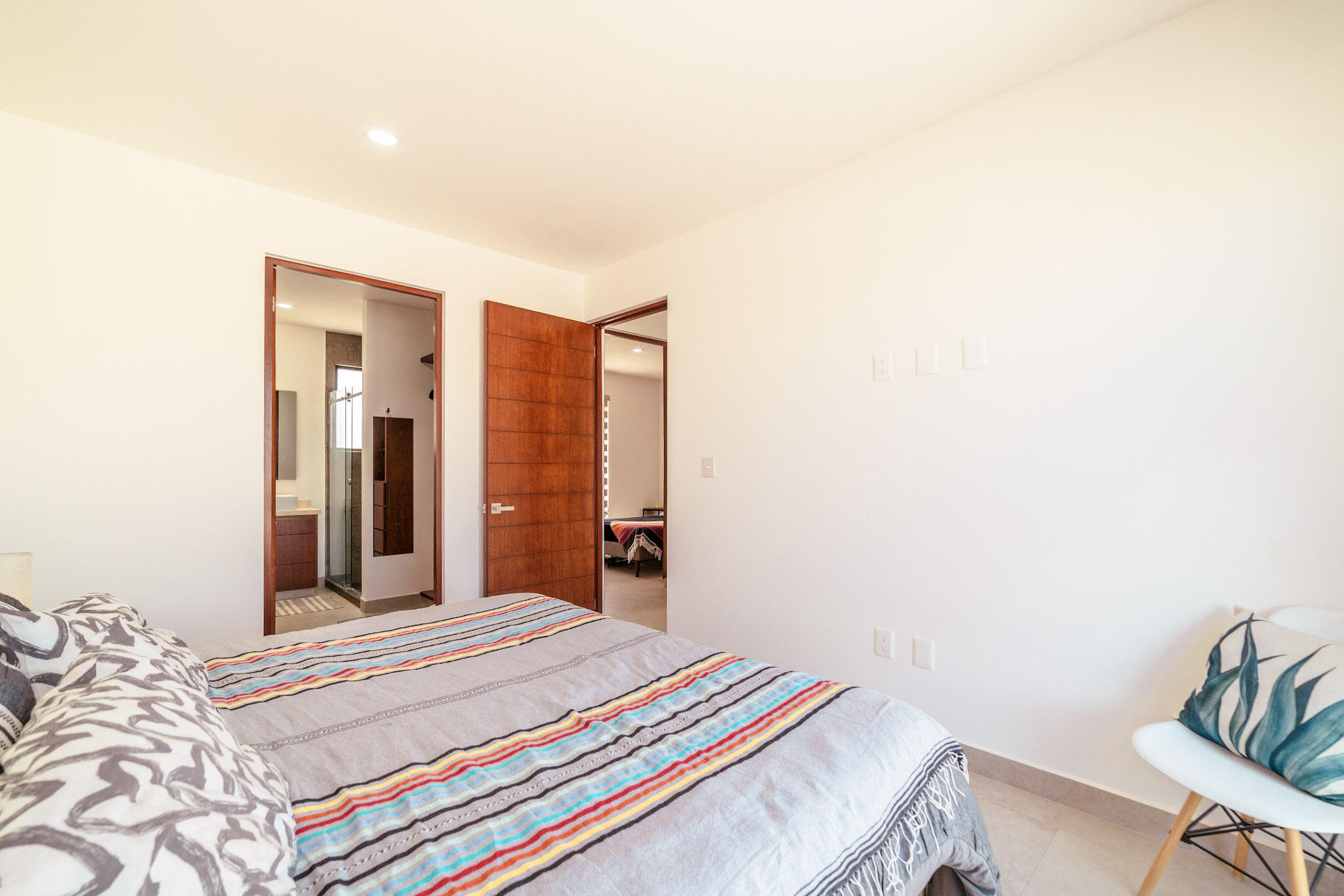 MLS #25-2504 image #25