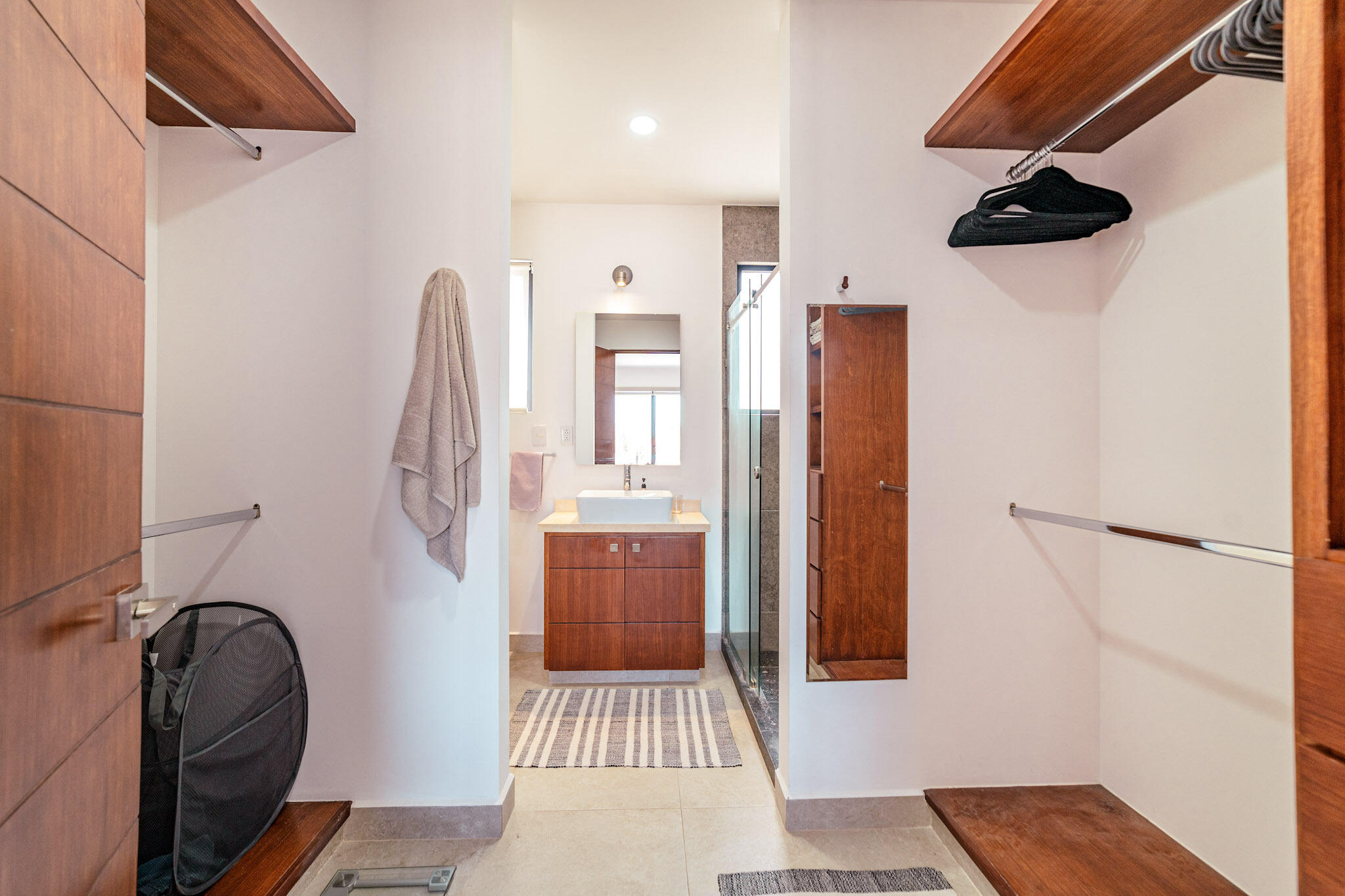 MLS #25-2504 image #26