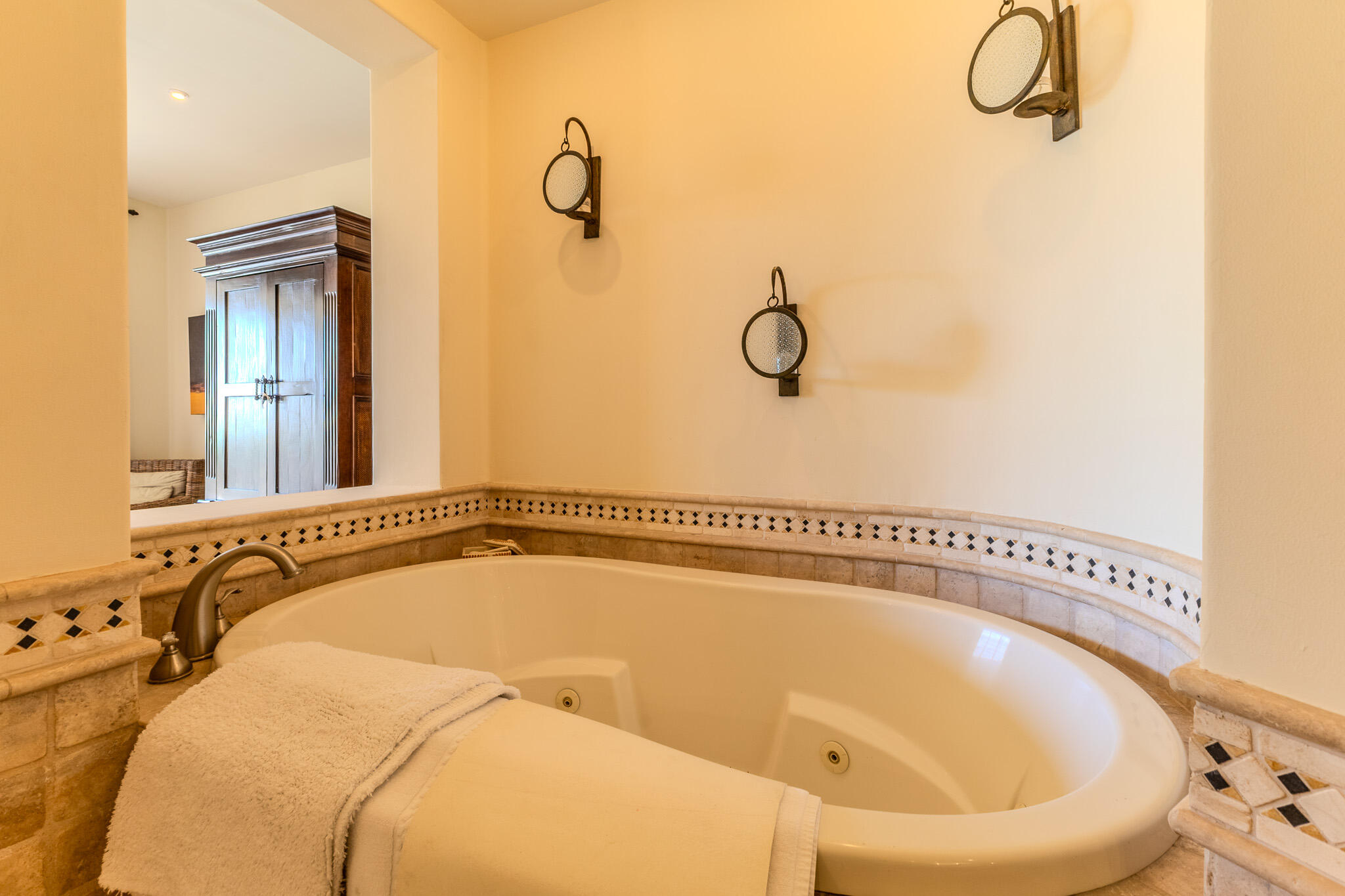 MLS #25-2584 image #15