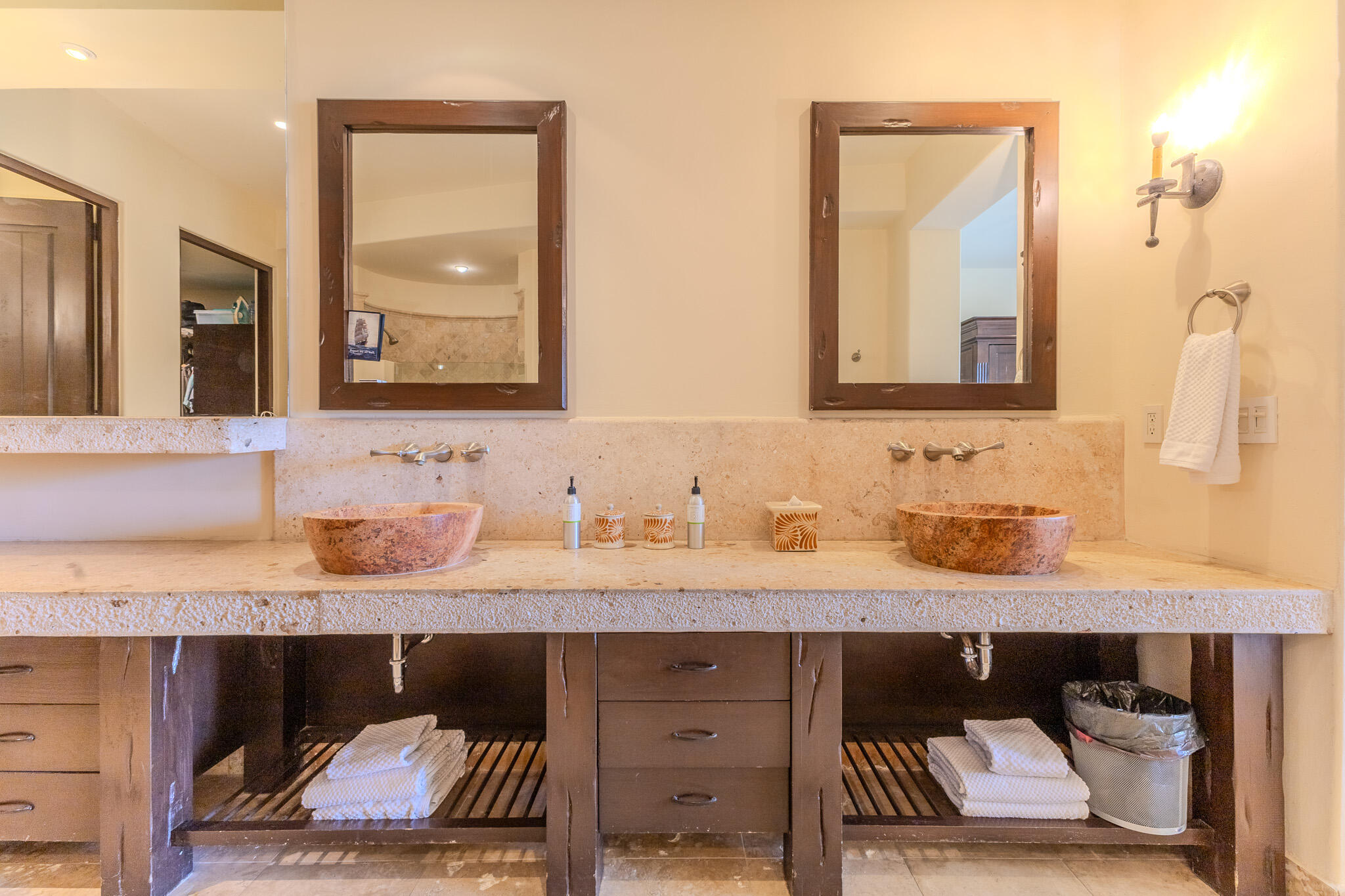 MLS #25-2584 image #16