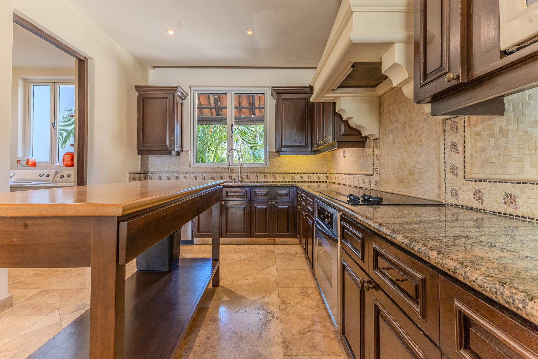 MLS #25-2584 image #21