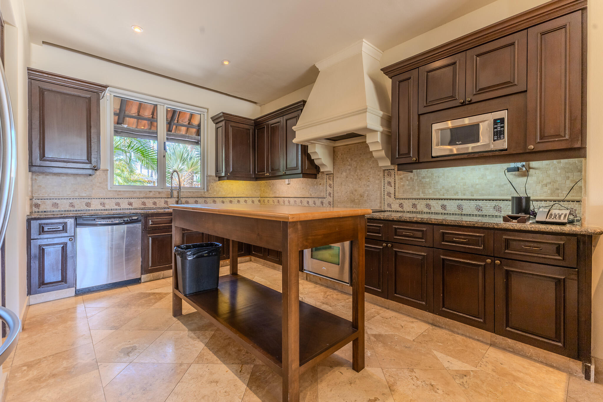 MLS #25-2584 image #22