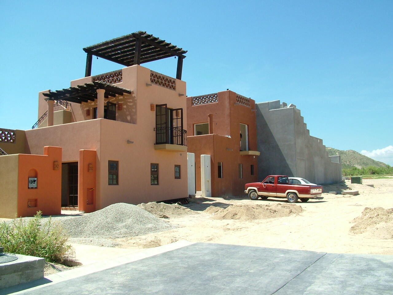 MLS #25-2635 img 2