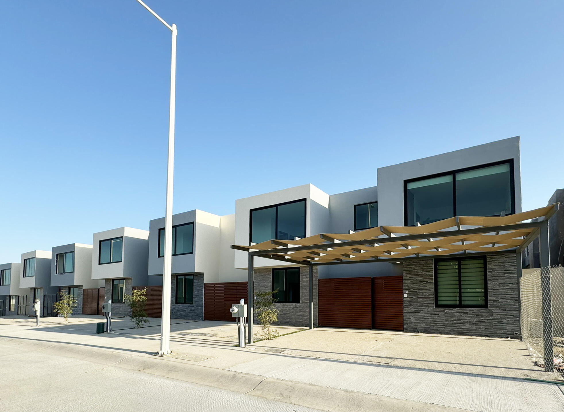 MLS #25-2933 image #1