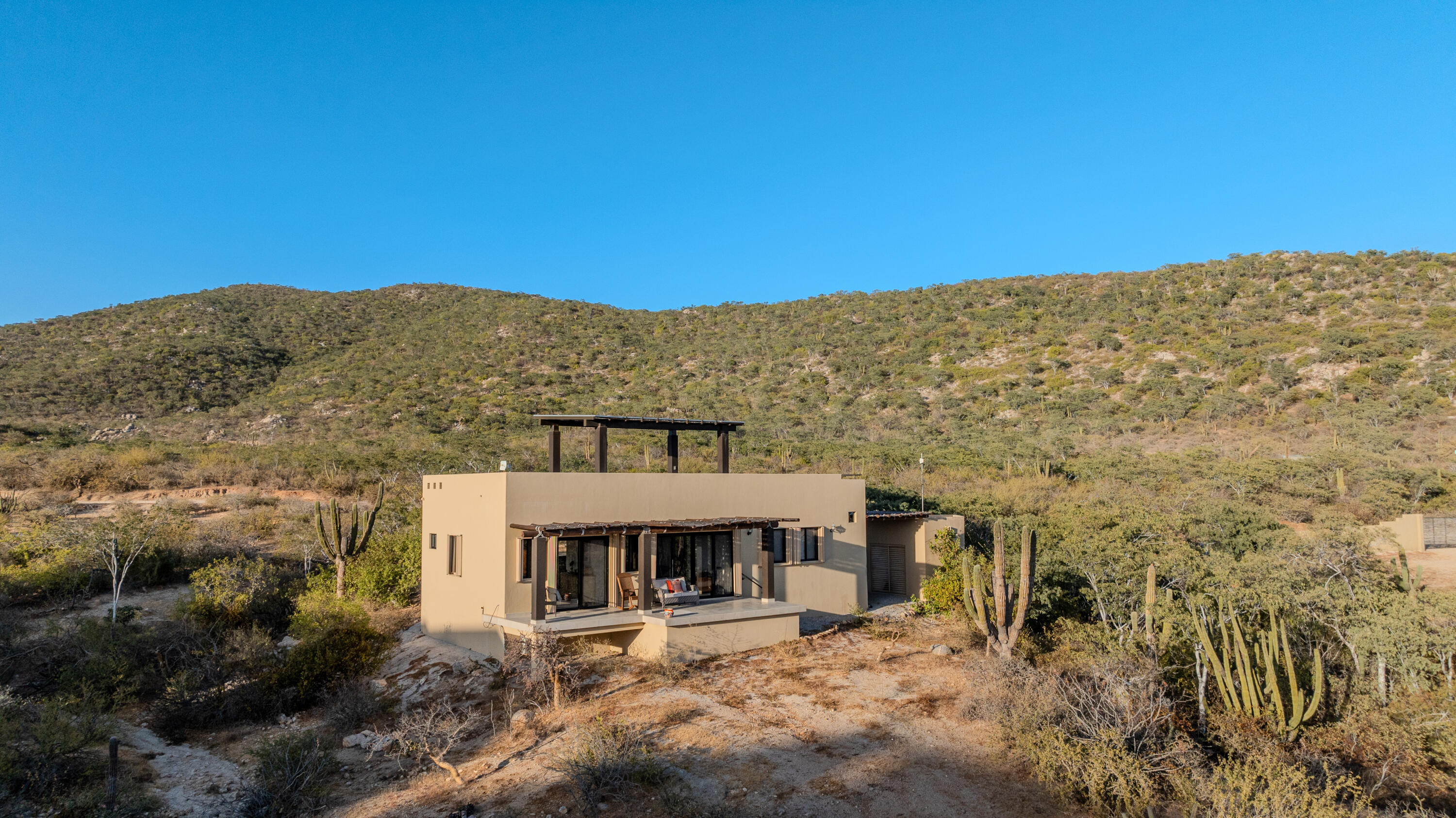 MLS #25-338 image #1