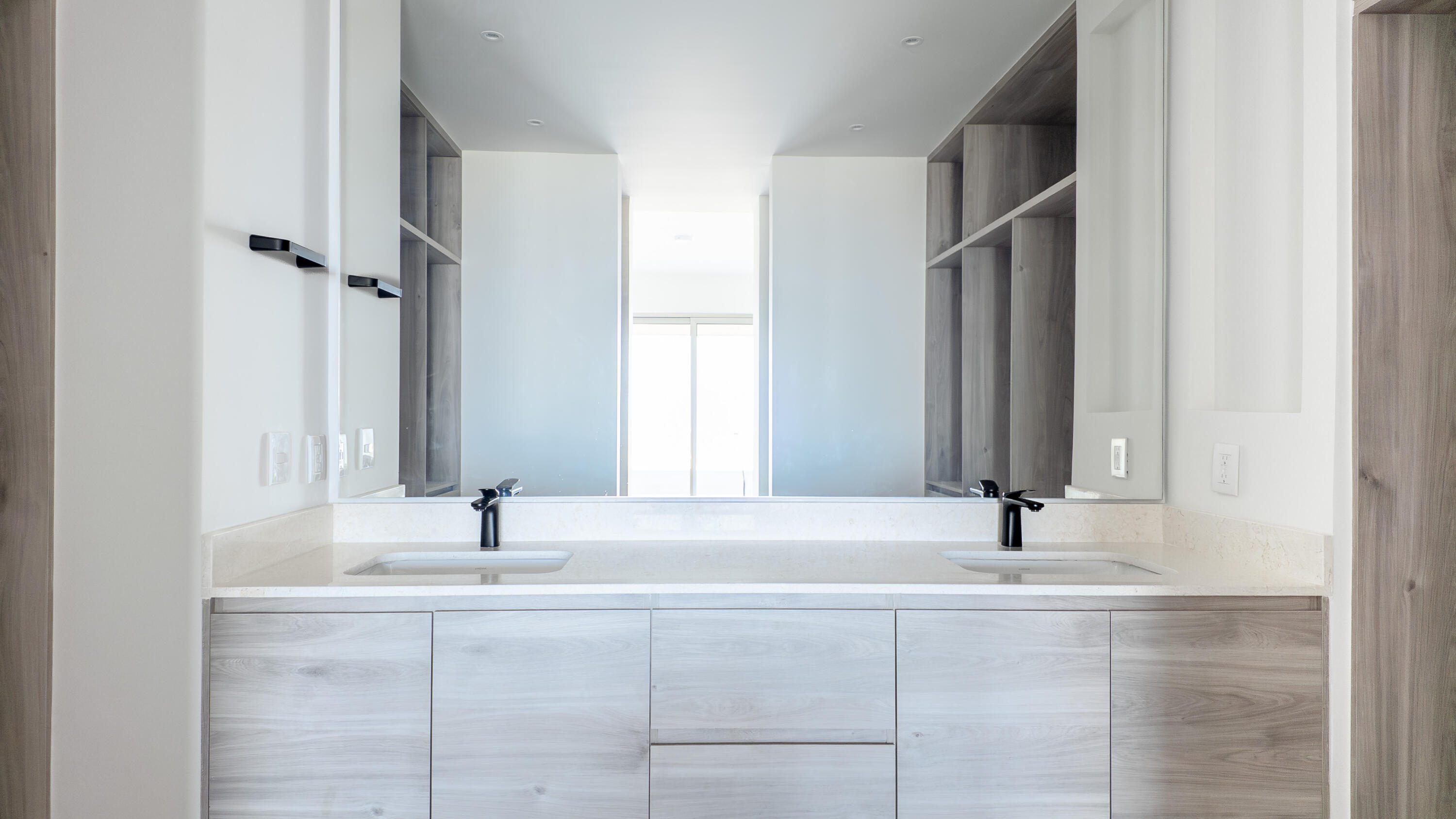 MLS #25-3962 image #11