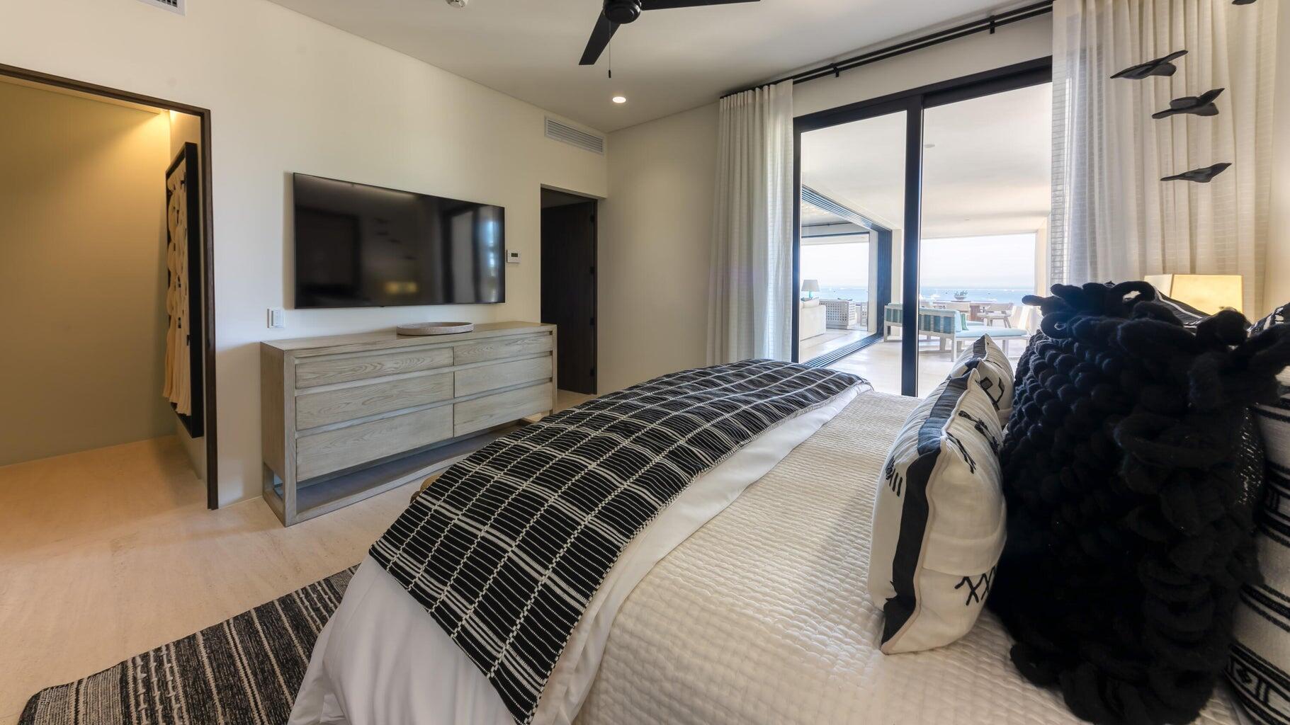 MLS #25-3992 image #26