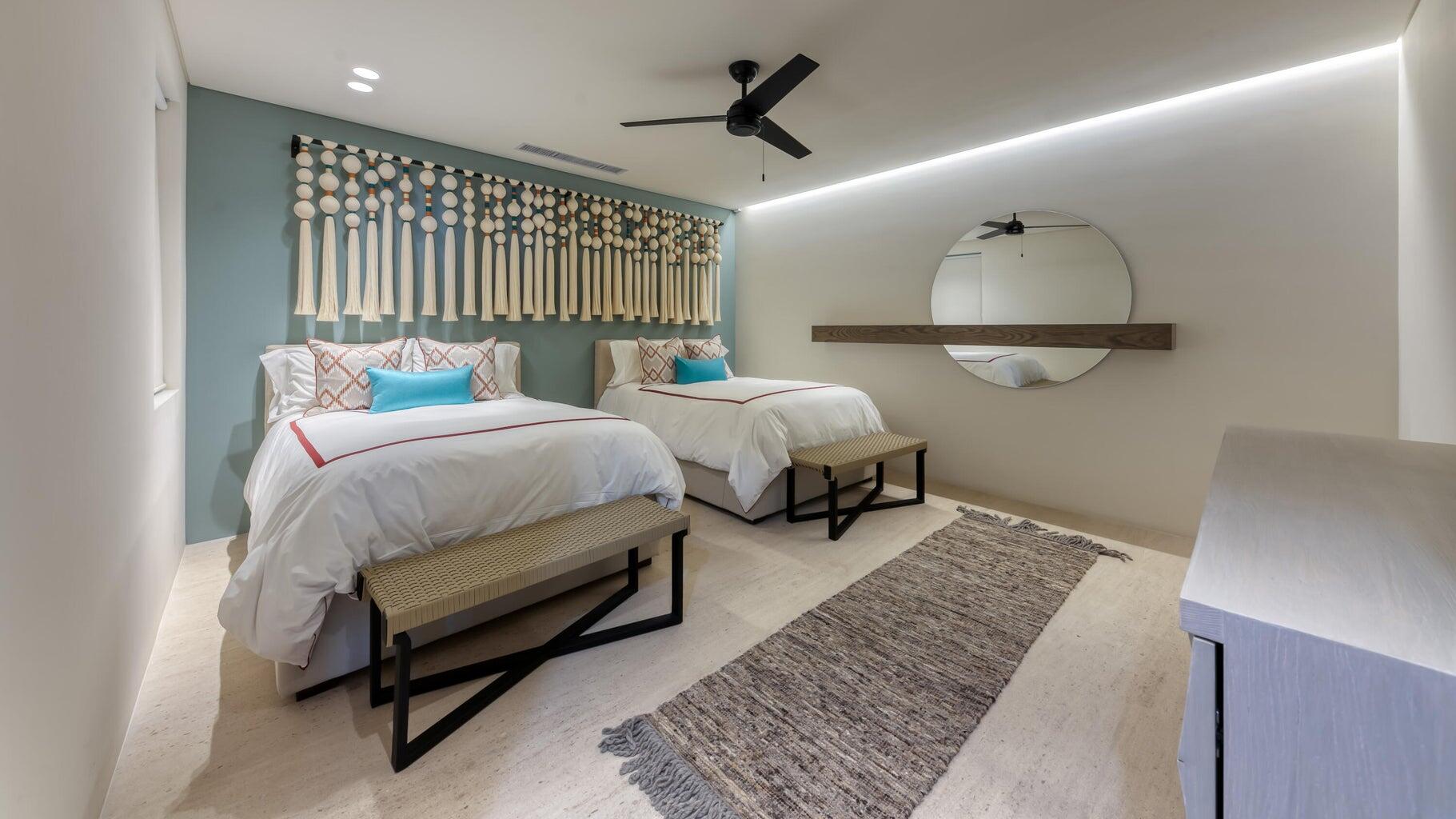 MLS #25-3992 image #35