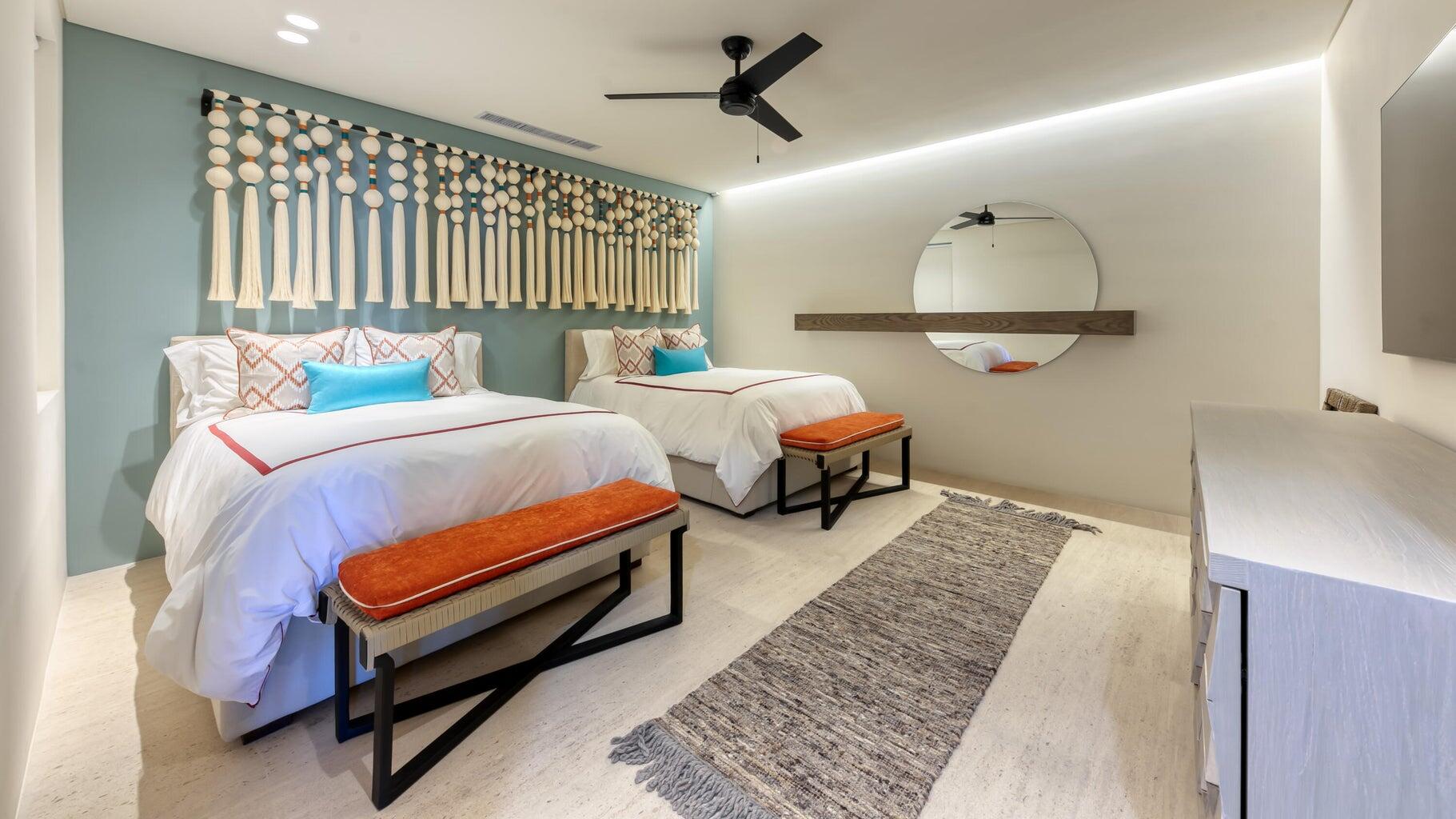 MLS #25-3992 image #36