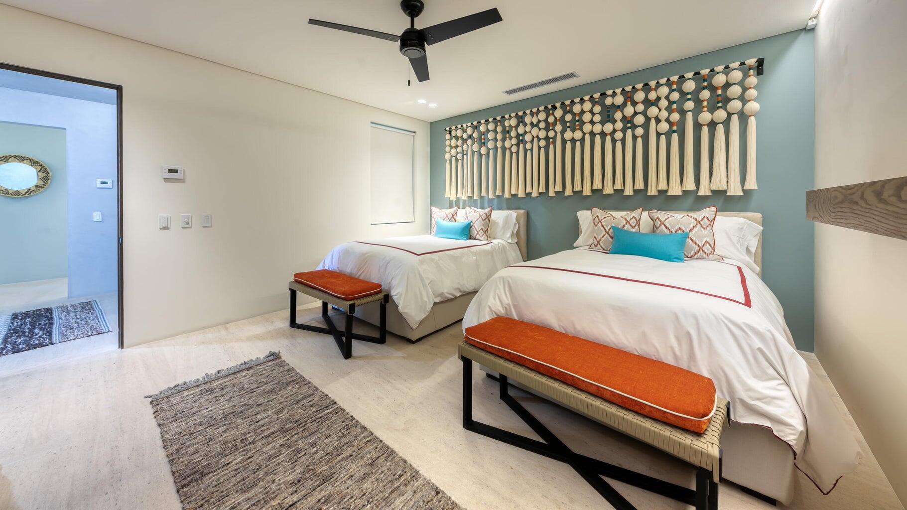 MLS #25-3992 image #37