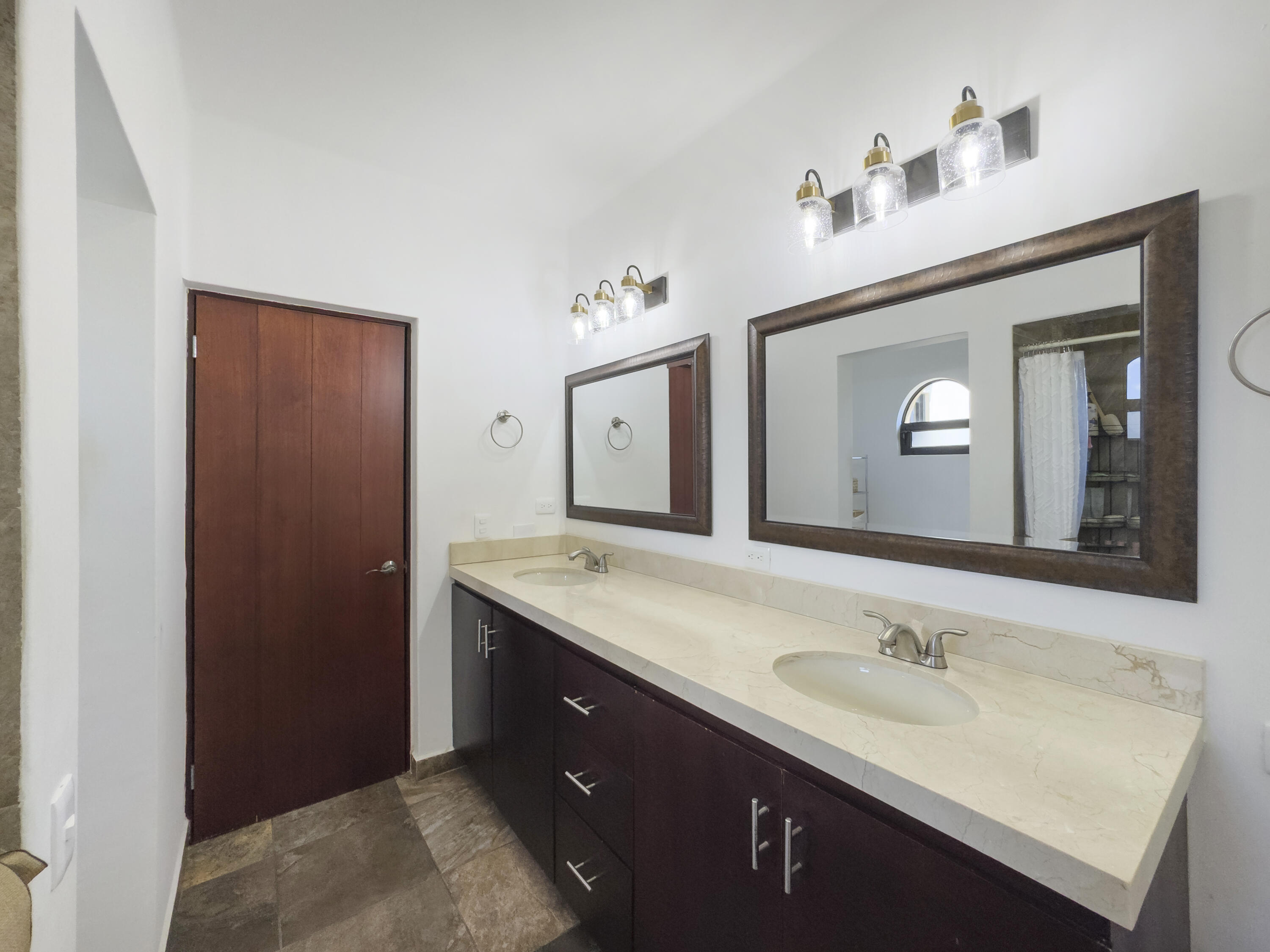 MLS #25-4181 image #32