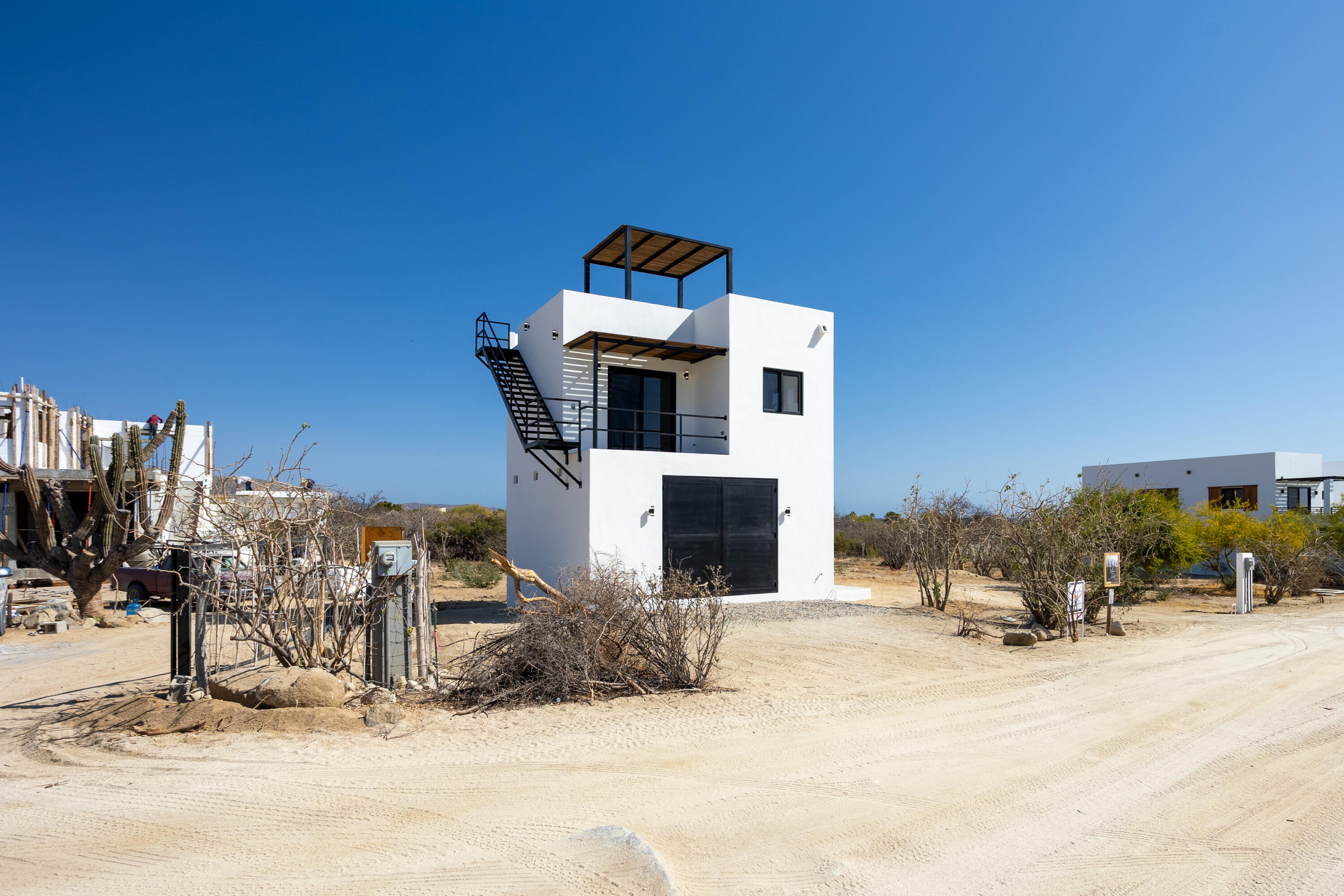 MLS #25-438 image #0