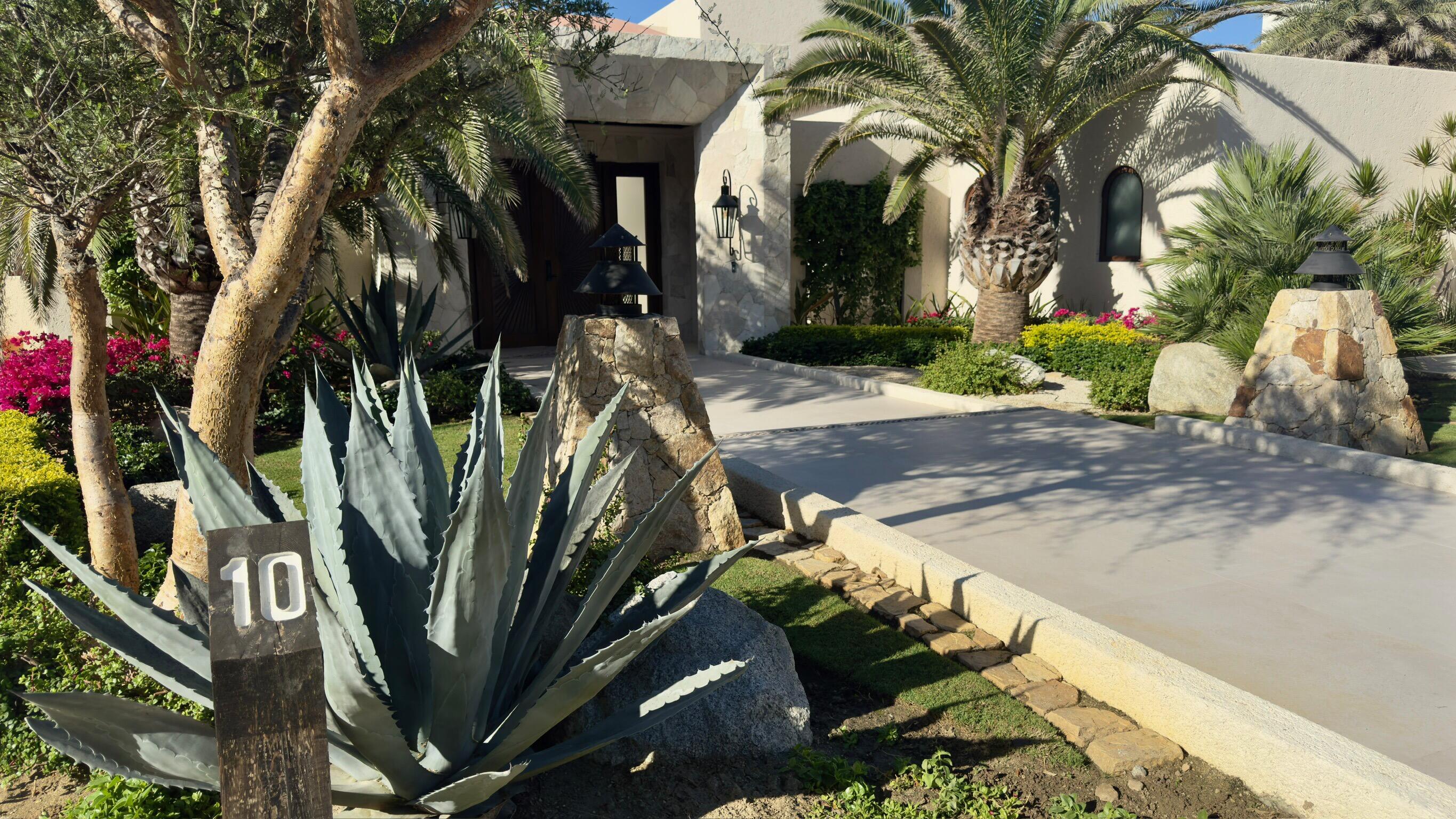 MLS #25-442 image #1