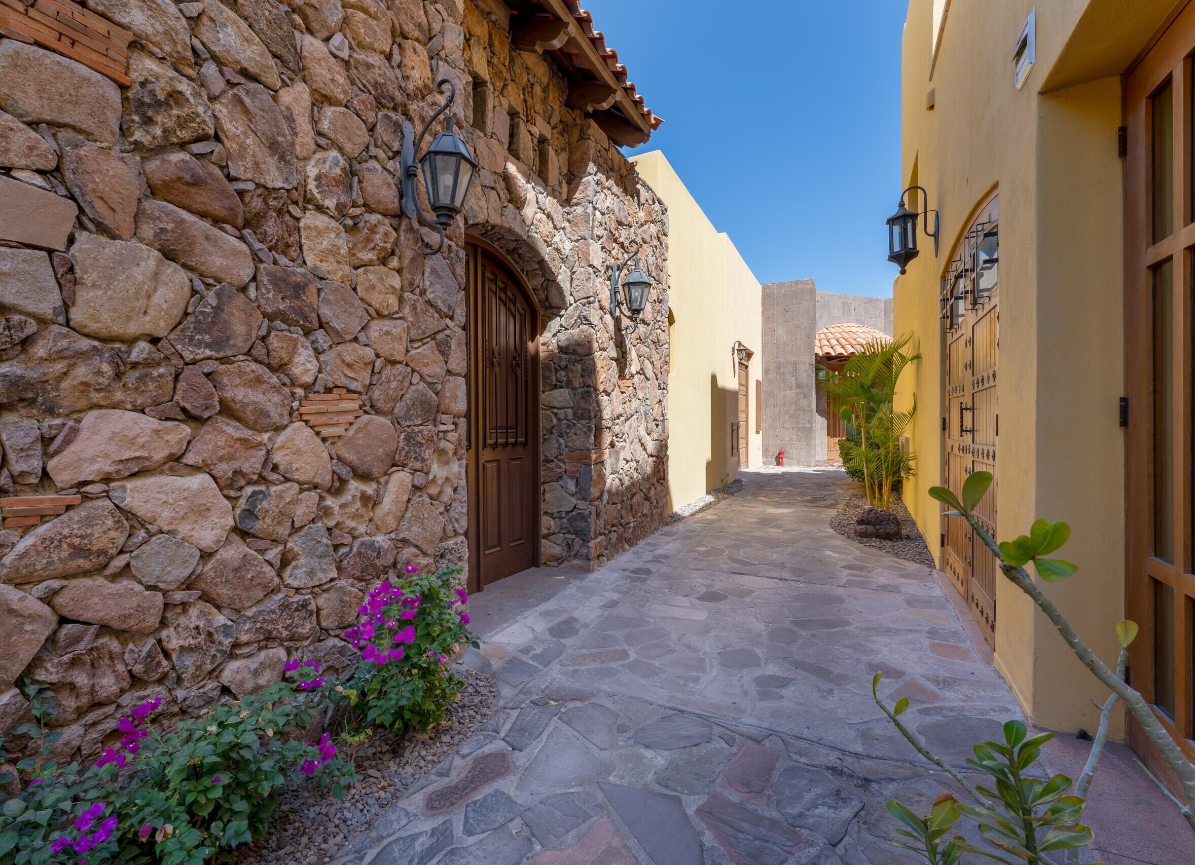 MLS #25-4475 image #1