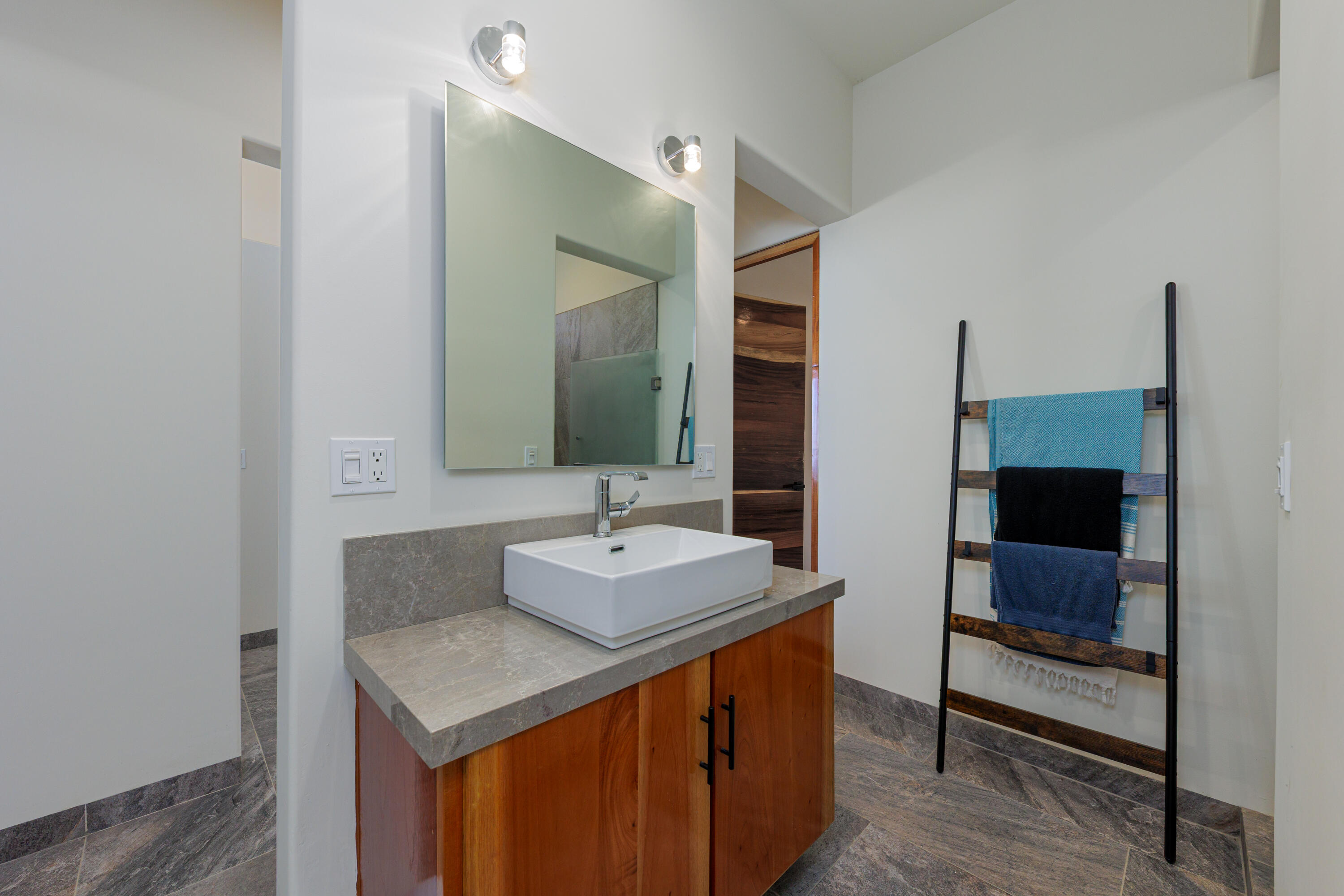 MLS #25-5372 image #23