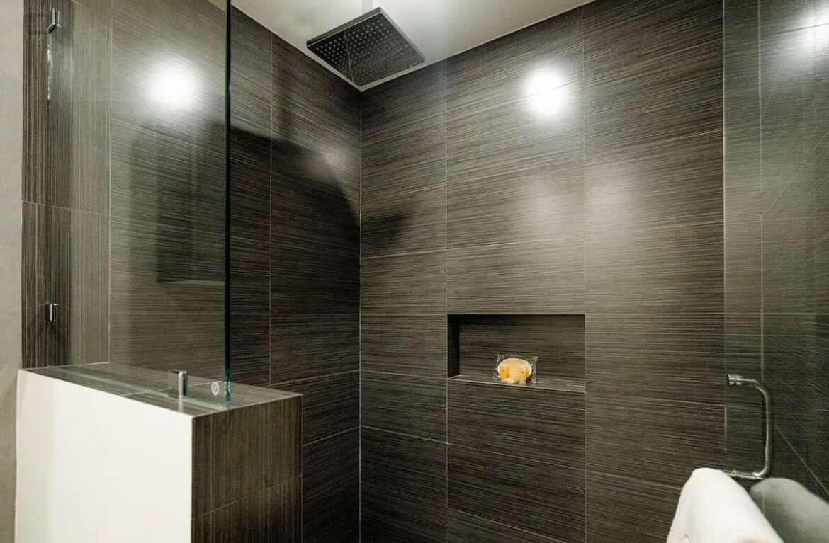 MLS #25-5555 image #16