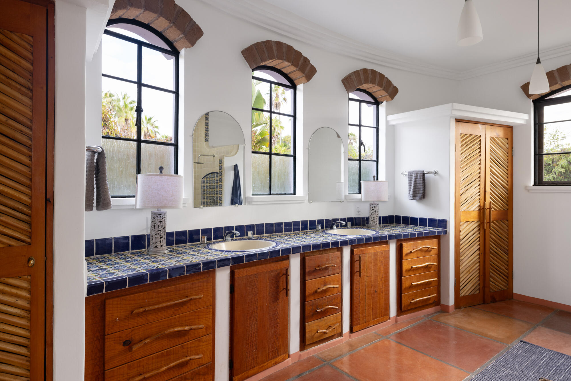 MLS #25-56 image #43