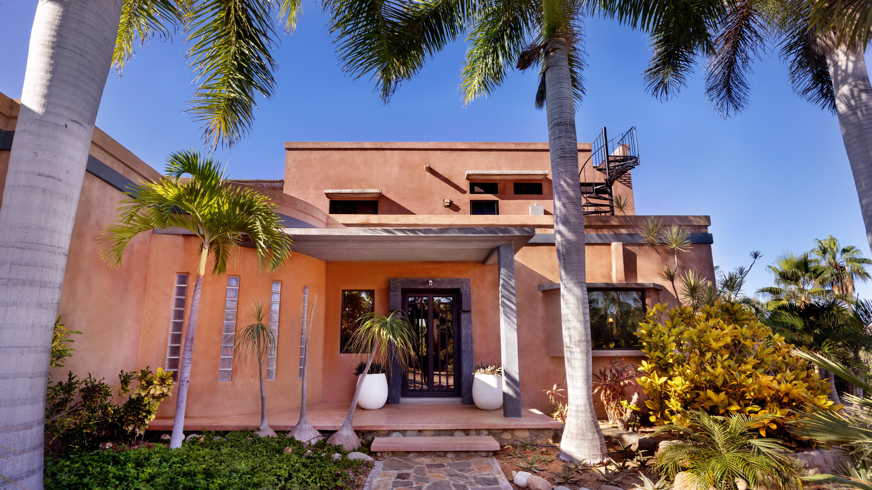 MLS #25-5678 image #1