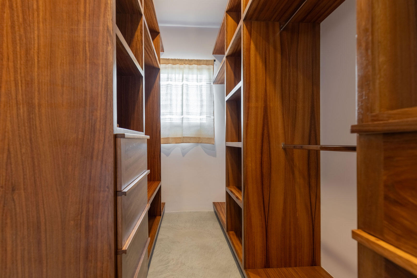 MLS #23-3999 image #25