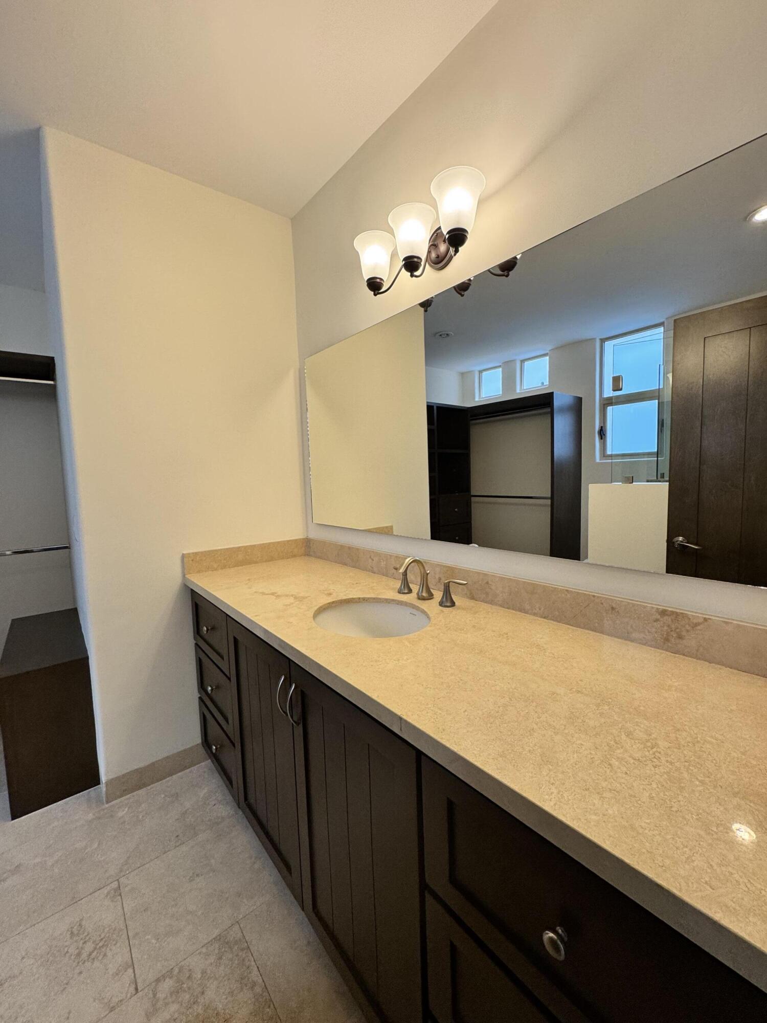 MLS #25-590 image #14