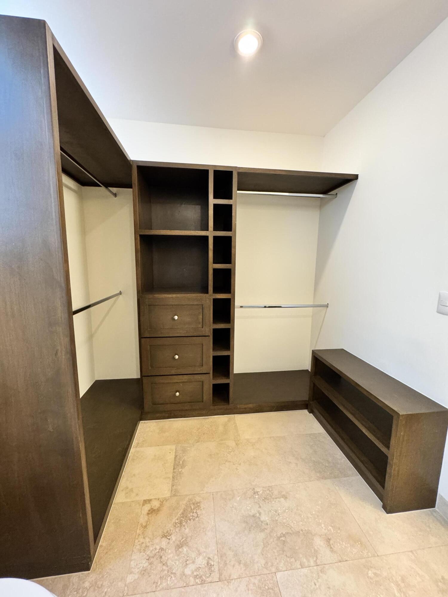 MLS #25-590 image #16