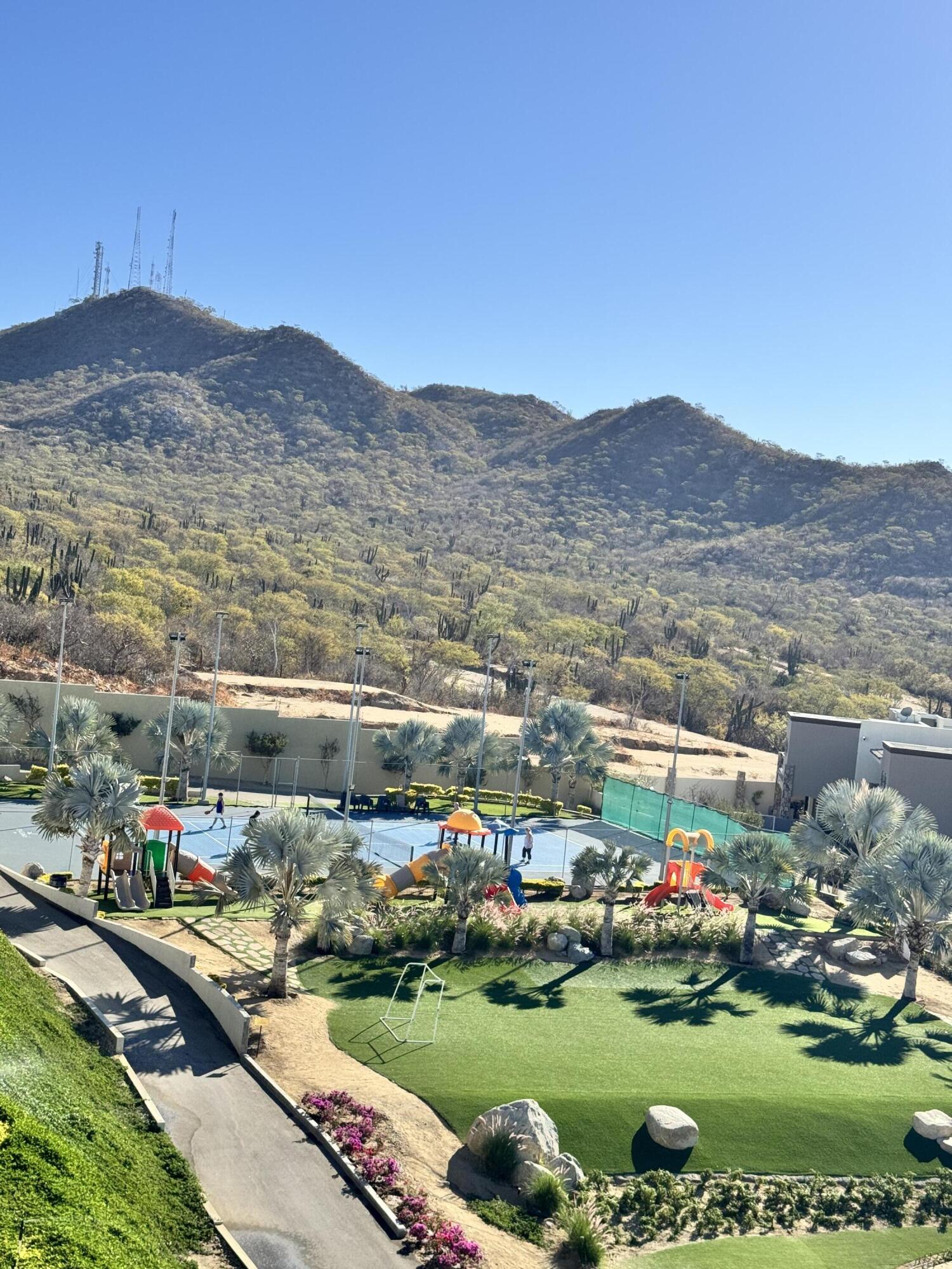 MLS #25-590 image #36