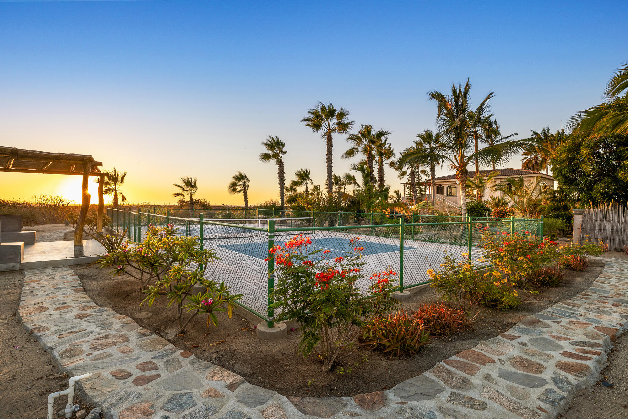 MLS #25-66 image #61