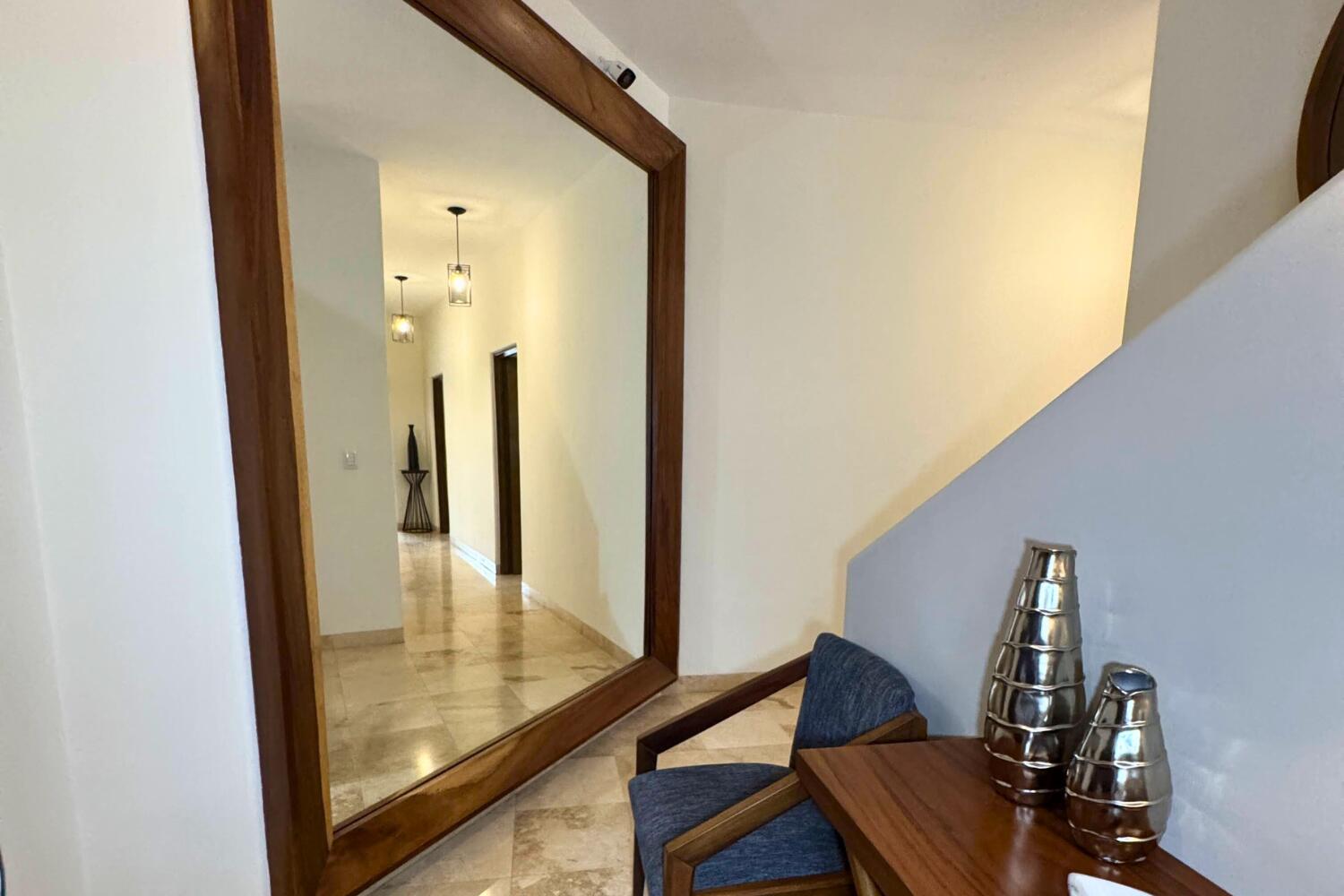 MLS #25-703 image #2