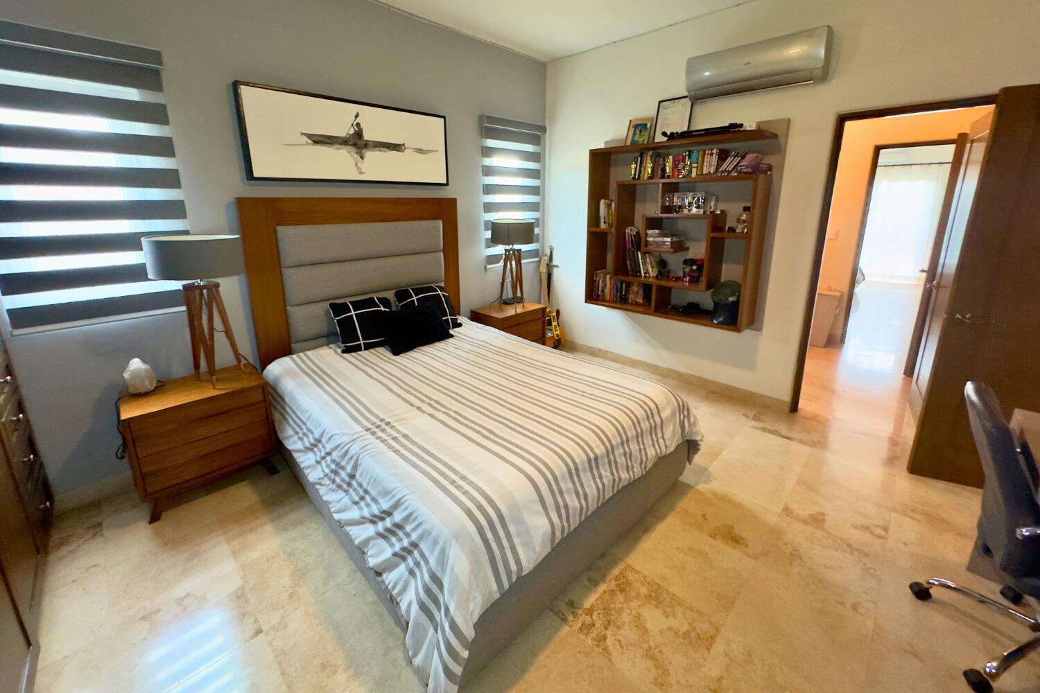 MLS #25-703 image #3