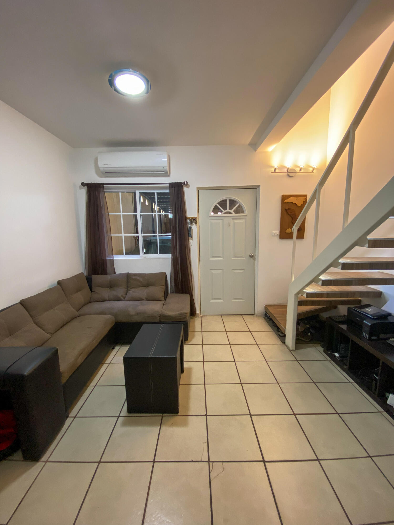 MLS #25-736 img 1