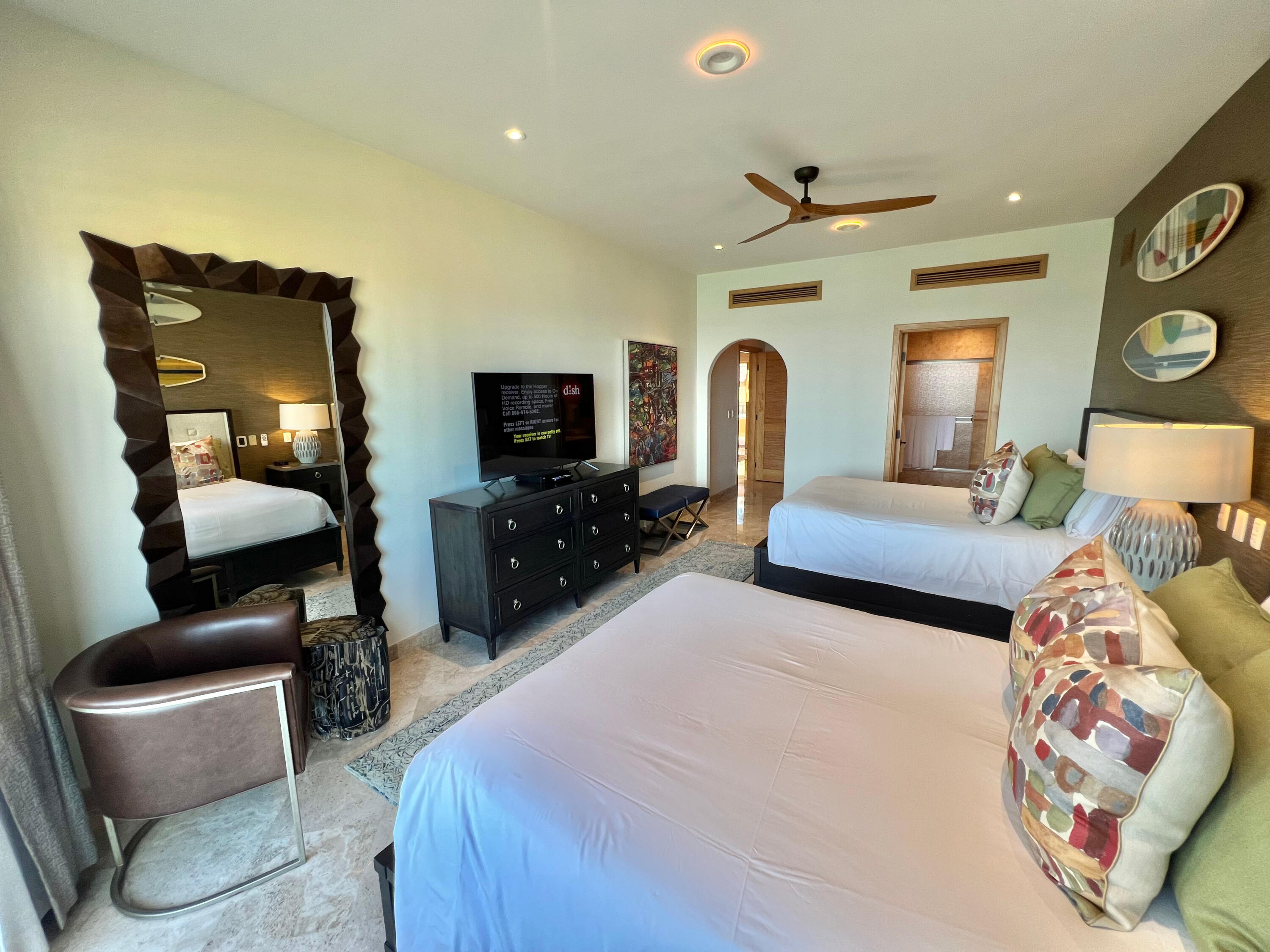 MLS #25-790 image #13