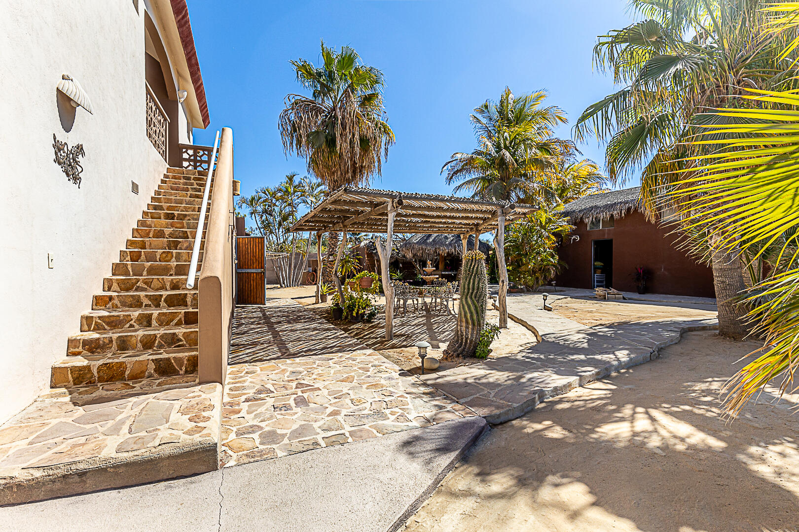 MLS #25-800 image #19