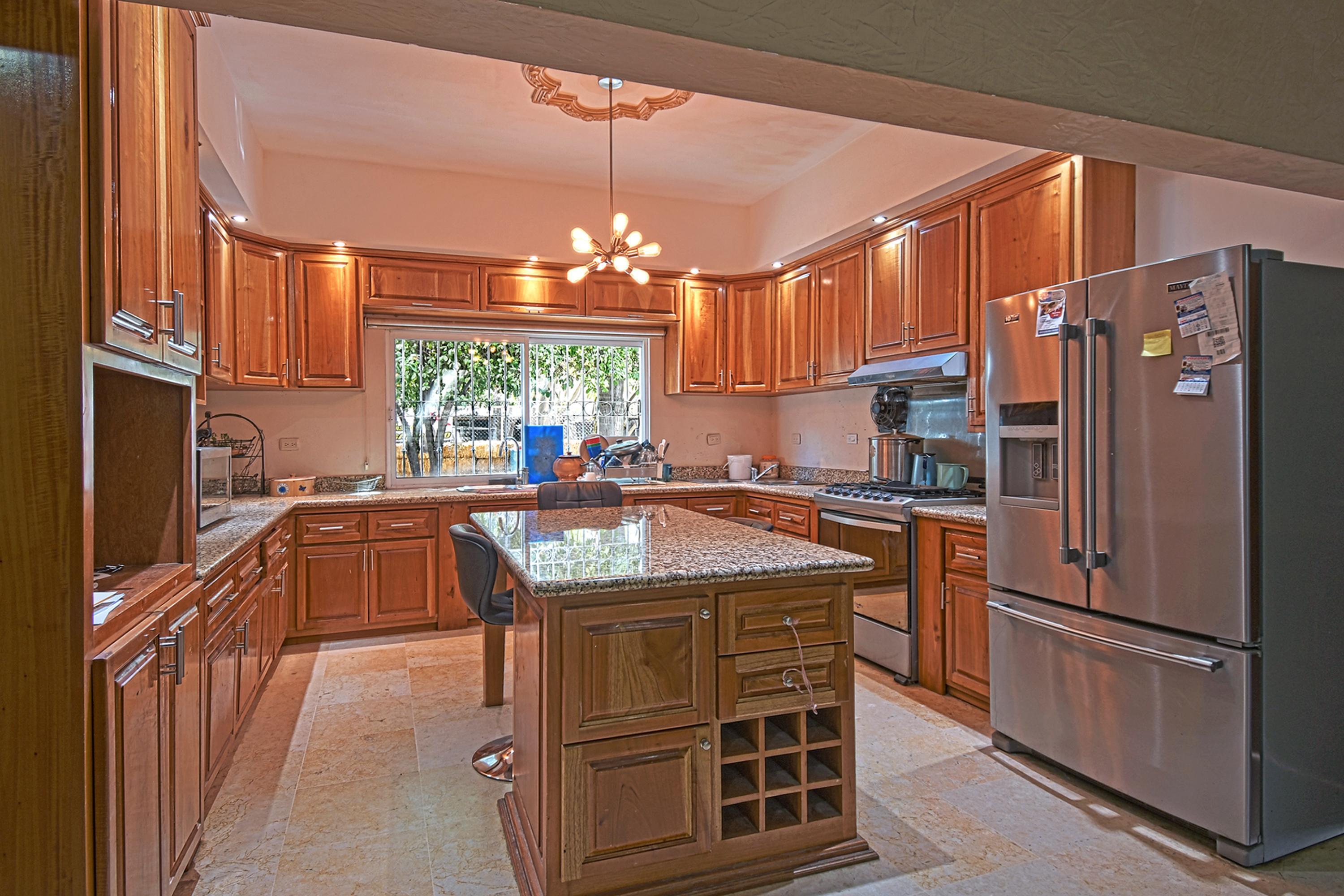 MLS #25-850 image #10