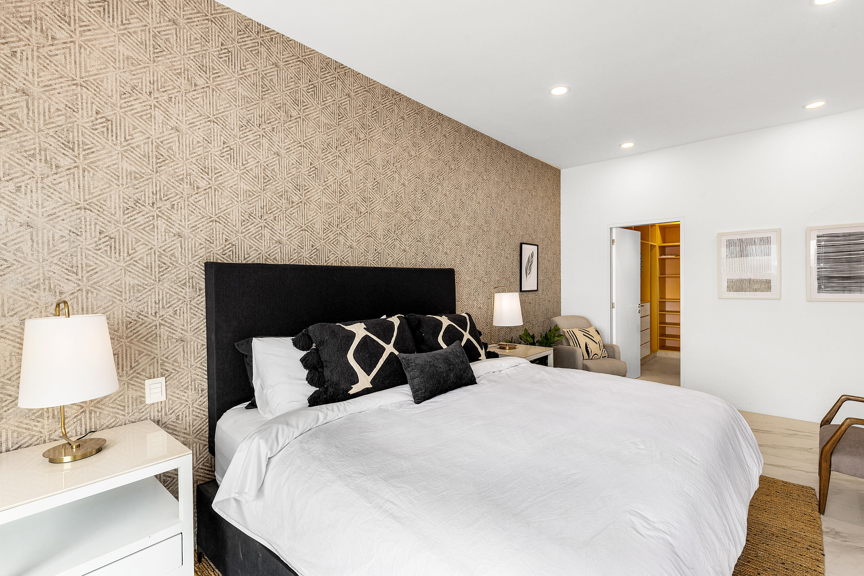 MLS #25-889 image #9