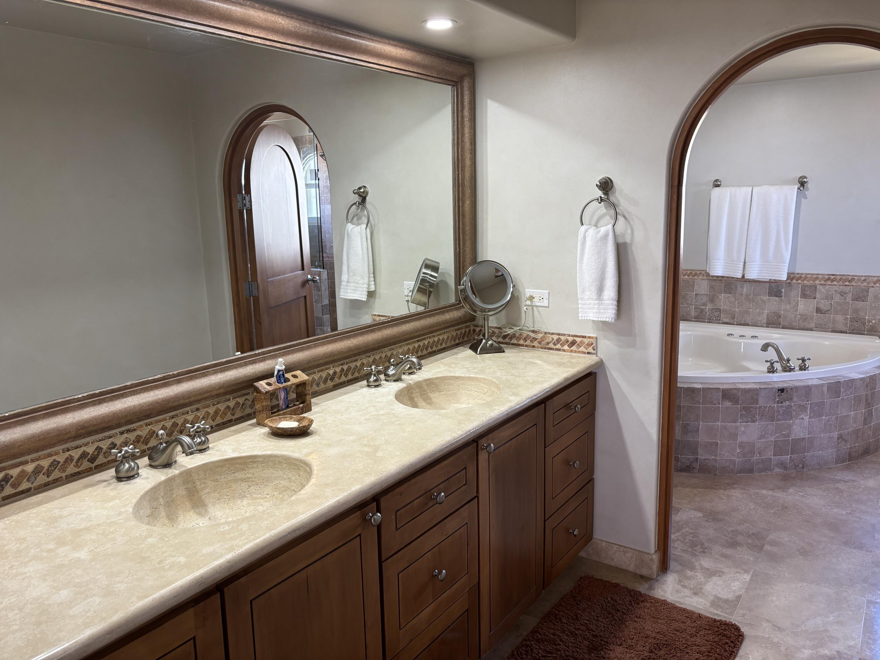 MLS #25-944 image #14