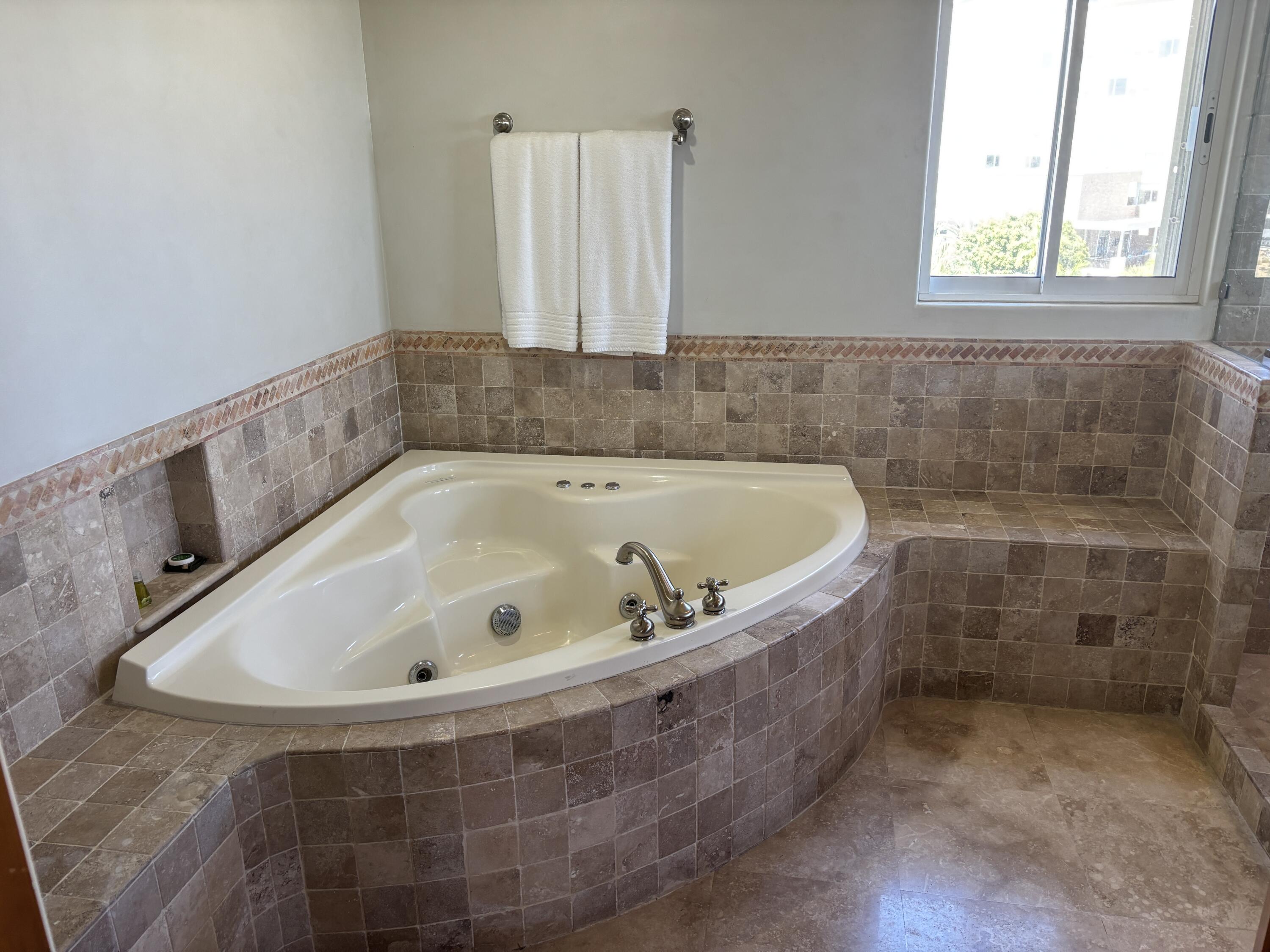 MLS #25-944 image #15