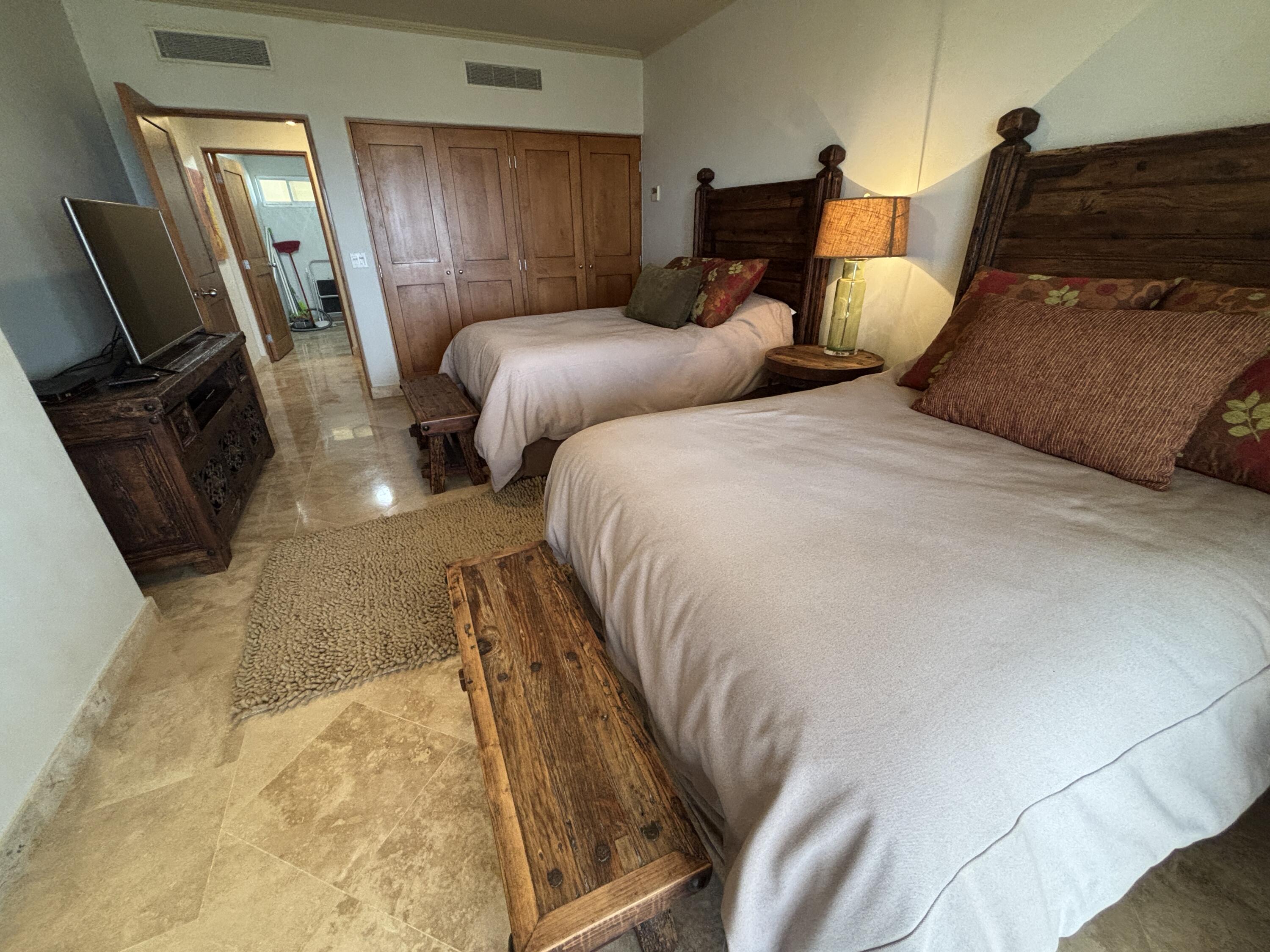 MLS #25-944 image #22