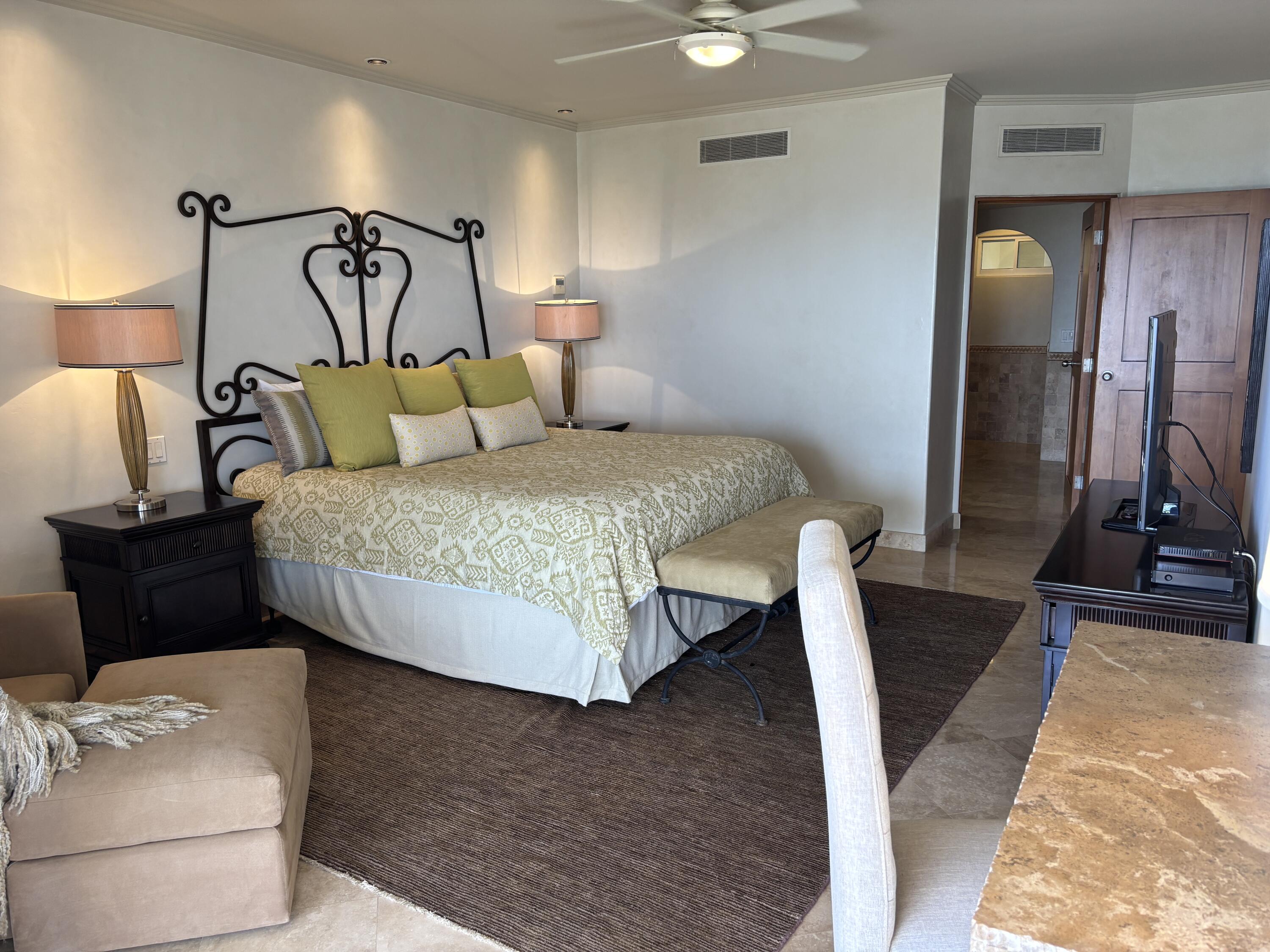 MLS #25-944 image #33