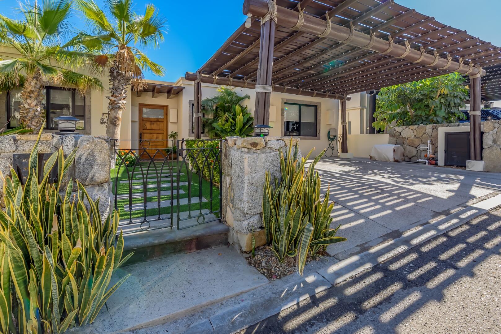 MLS #25-948 image #2