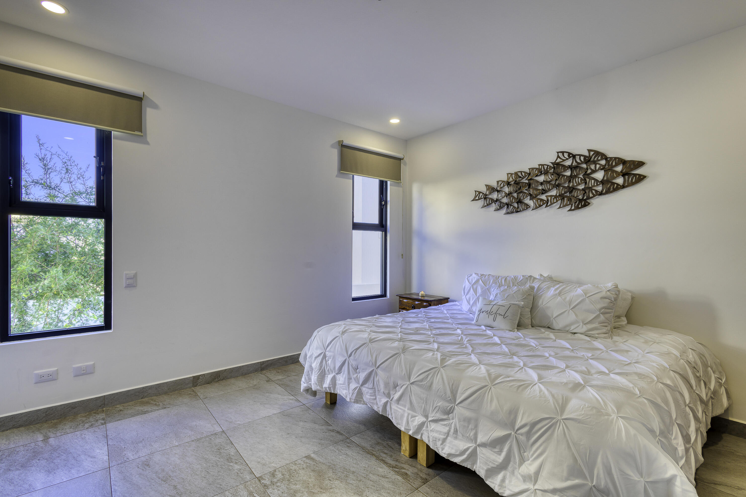 MLS #25-990 image #11