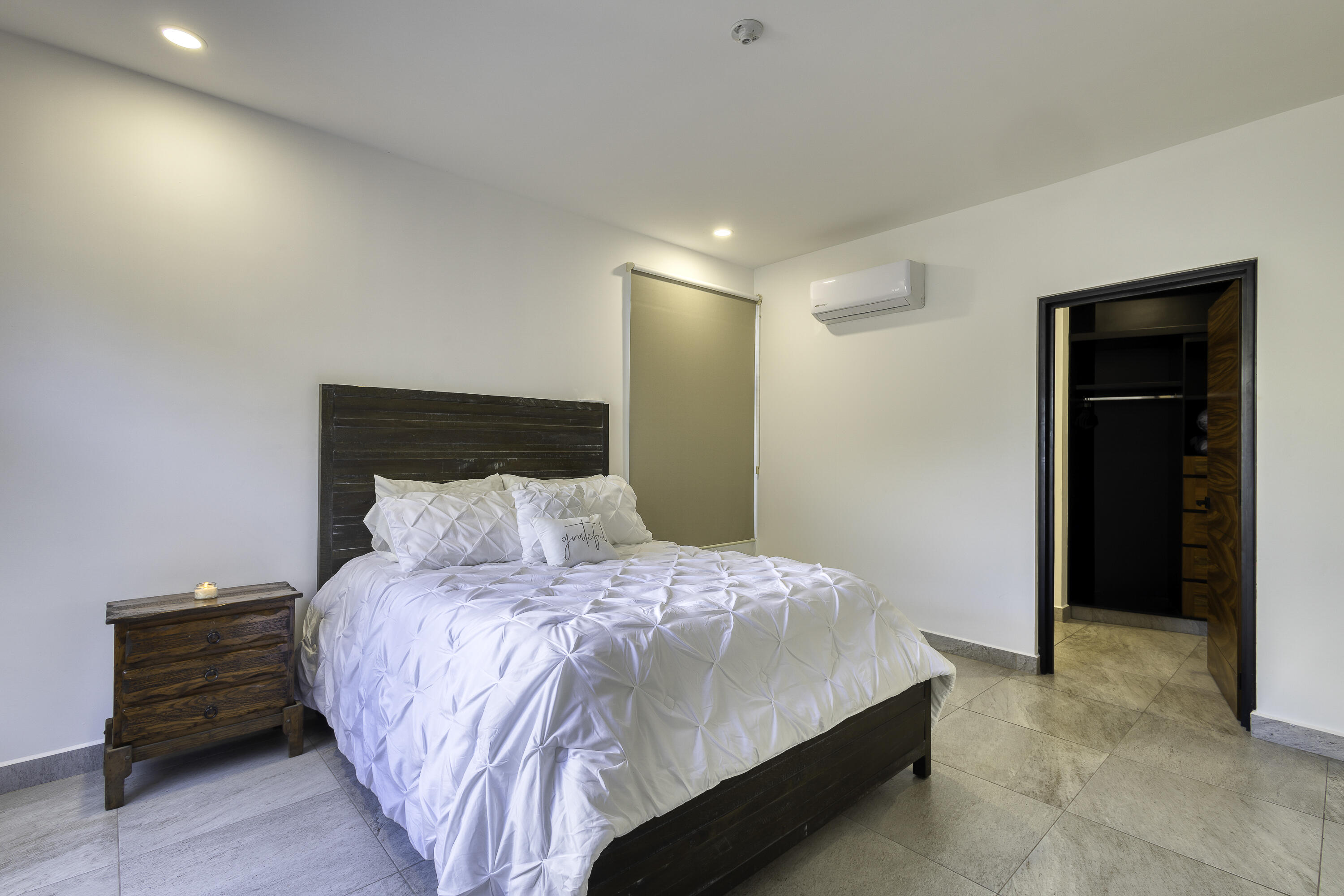 MLS #25-990 image #14