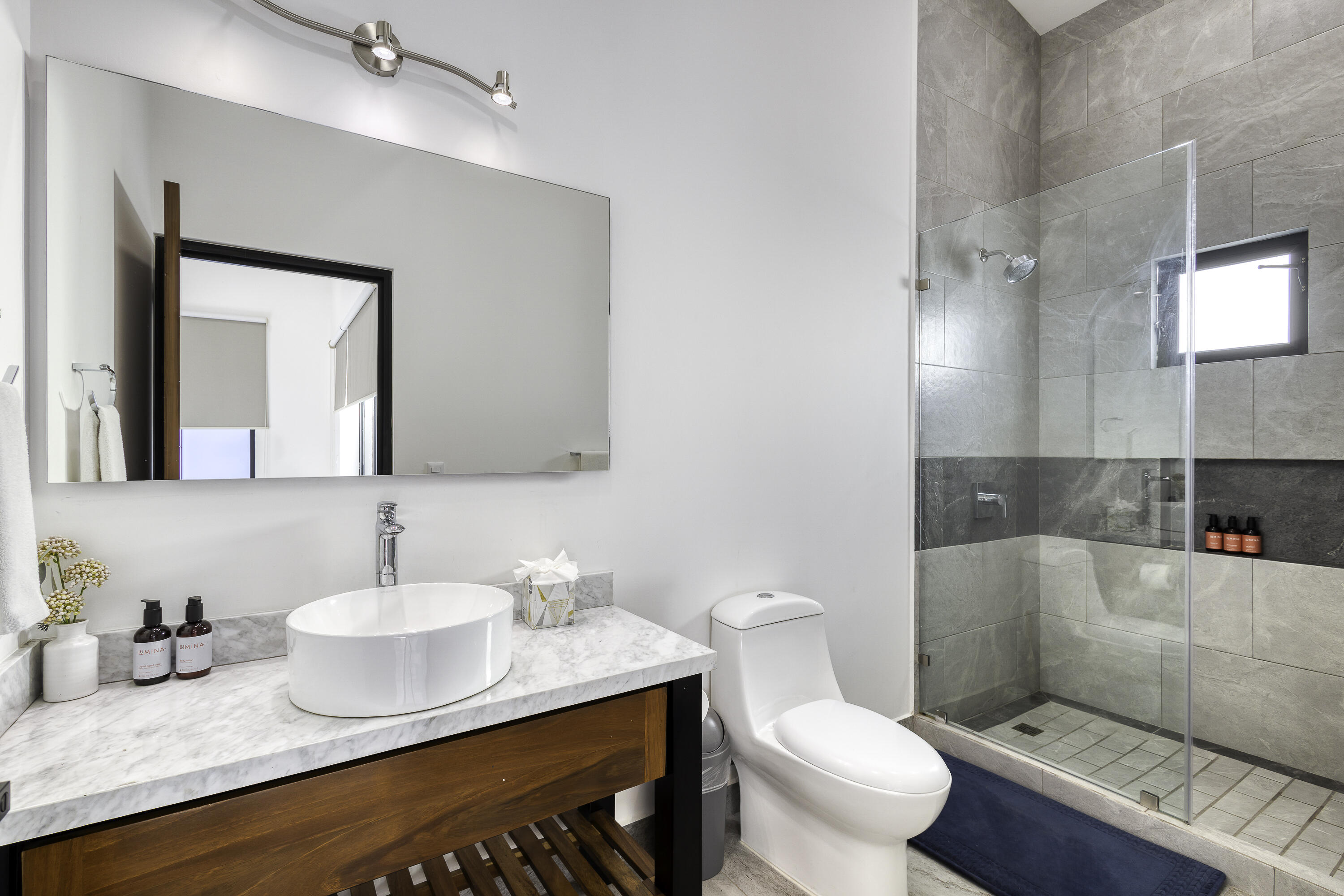 MLS #25-990 image #25