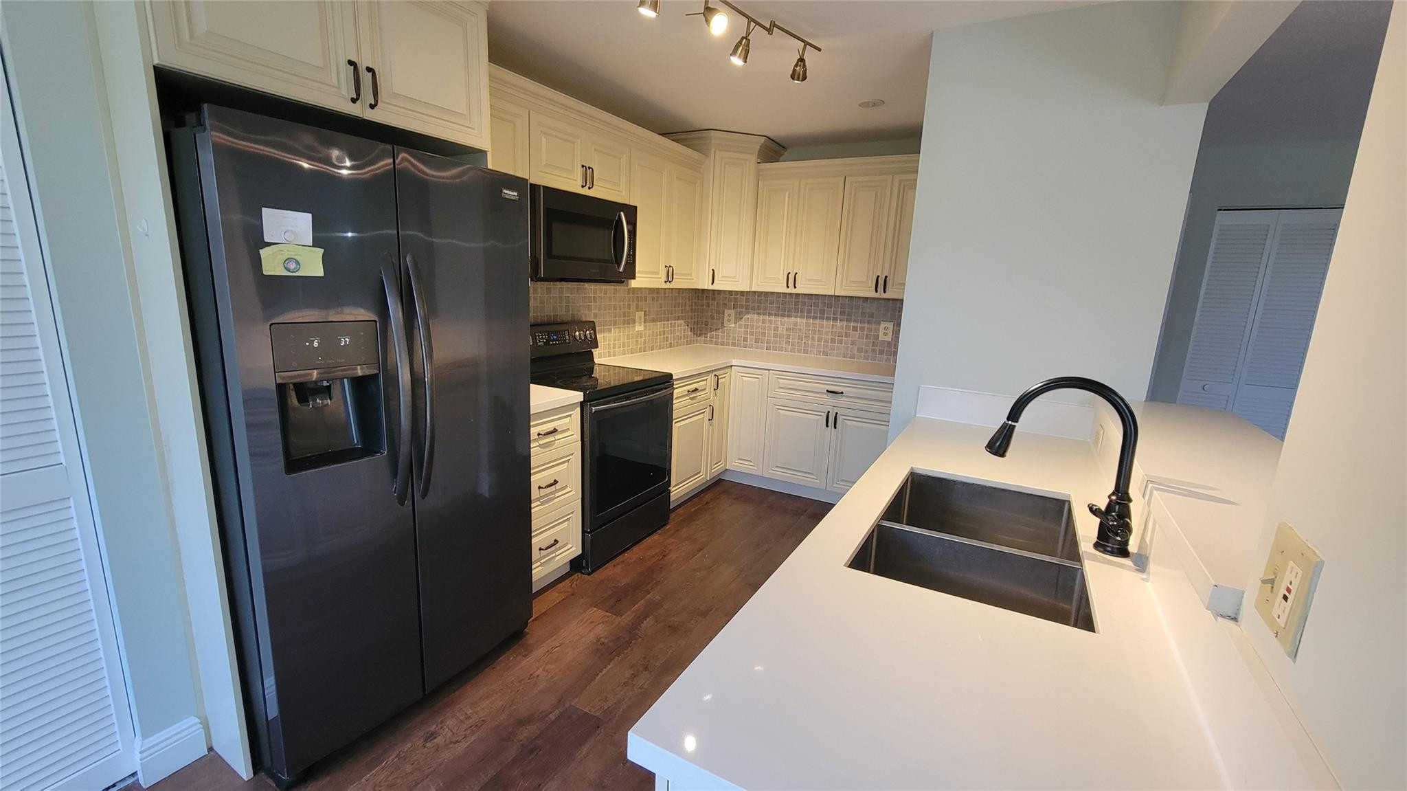 MLS #F10546657 image #11