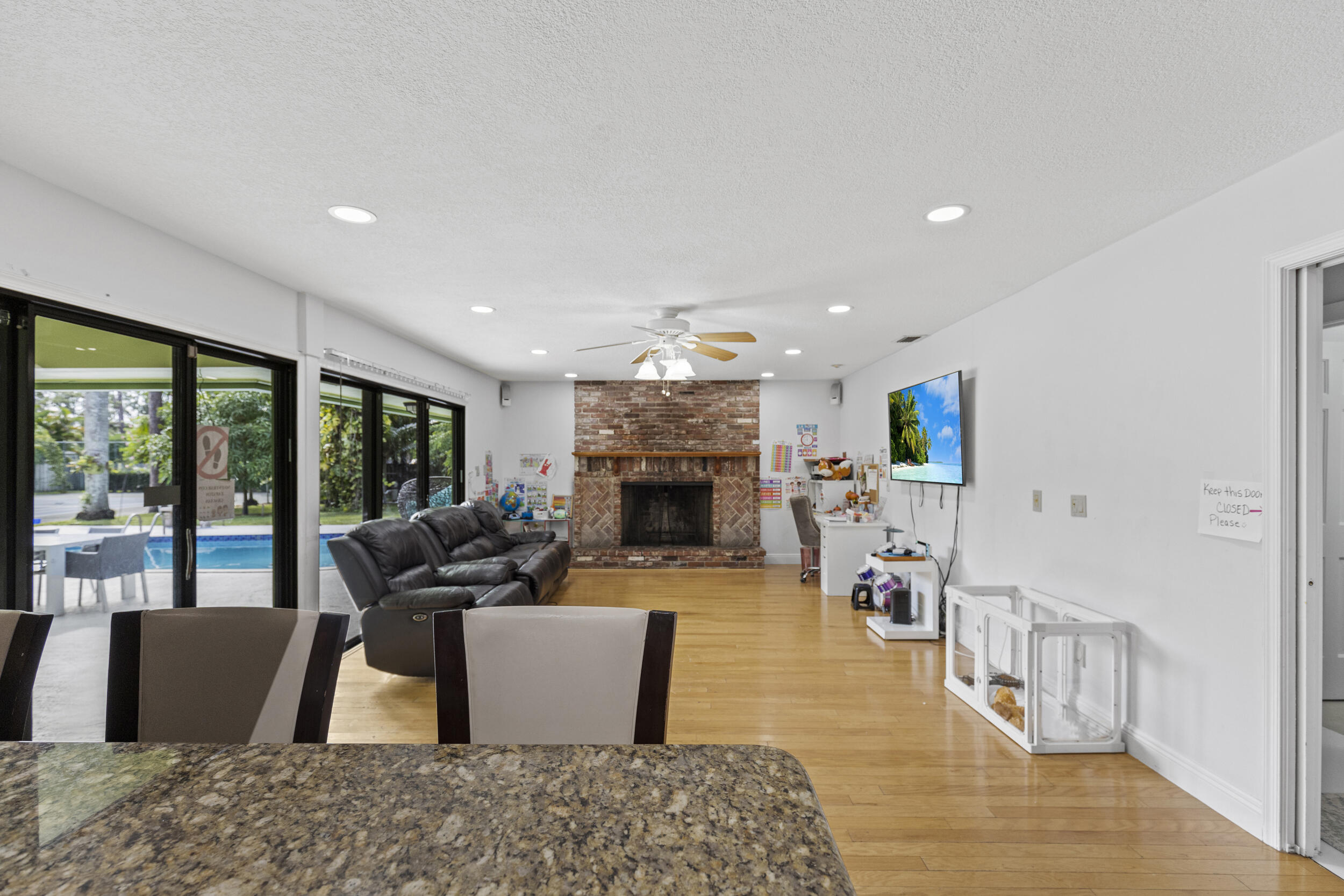 MLS #R11135647 image #15