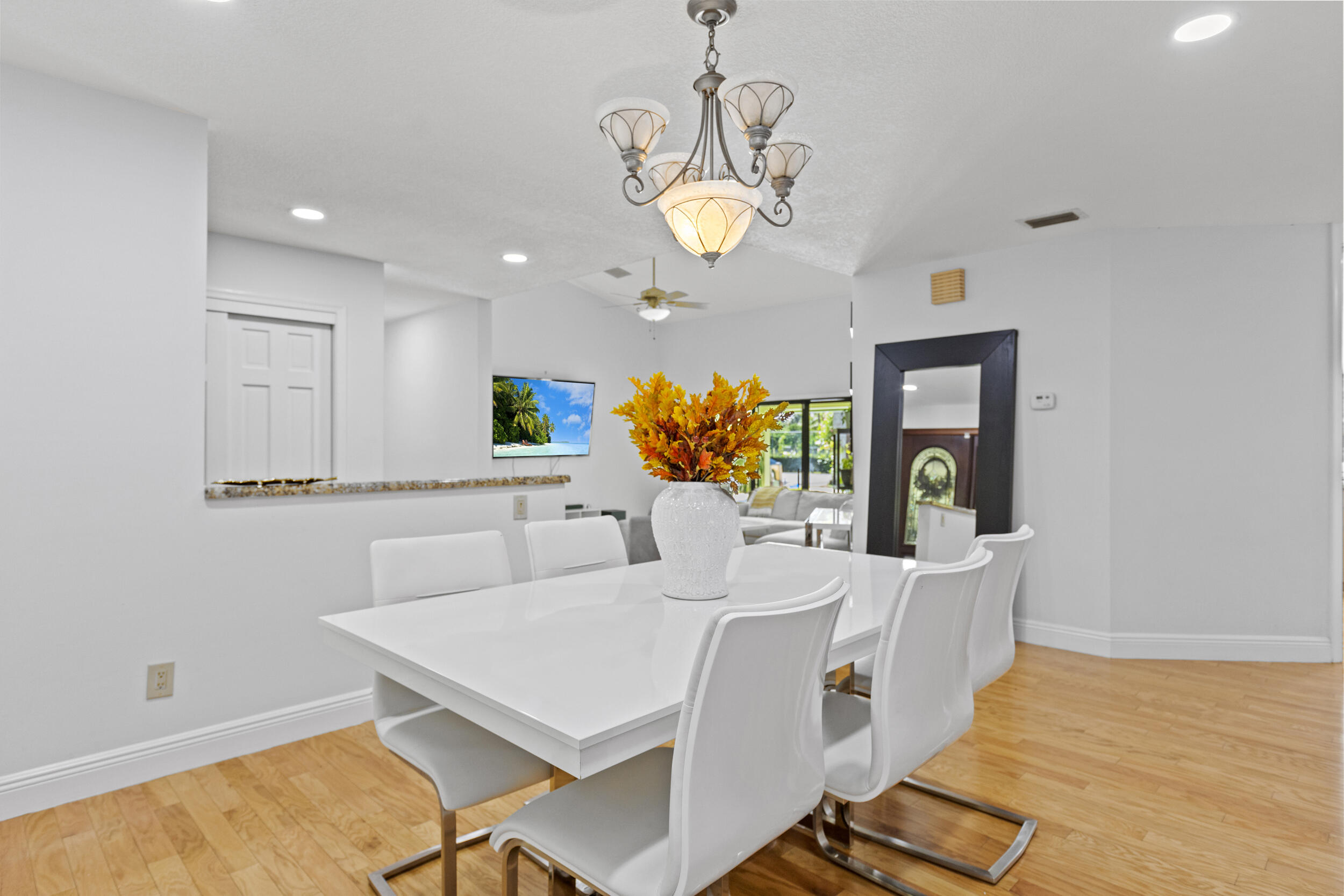 MLS #R11135647 image #20