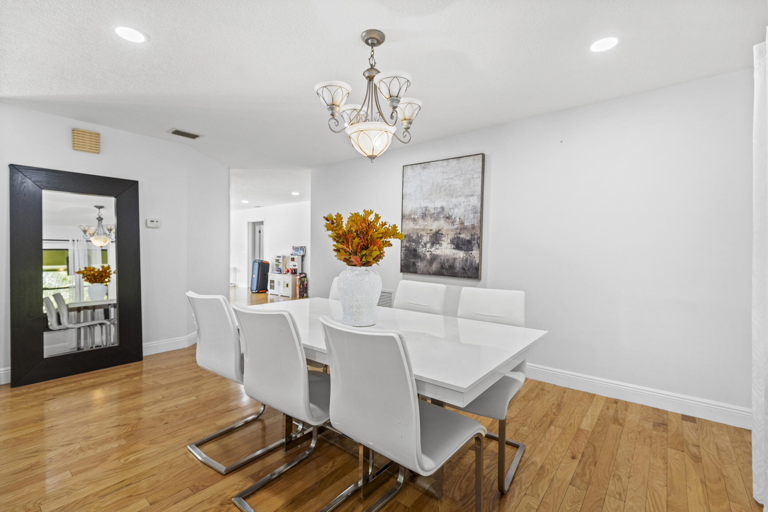 MLS #R11135647 image #21