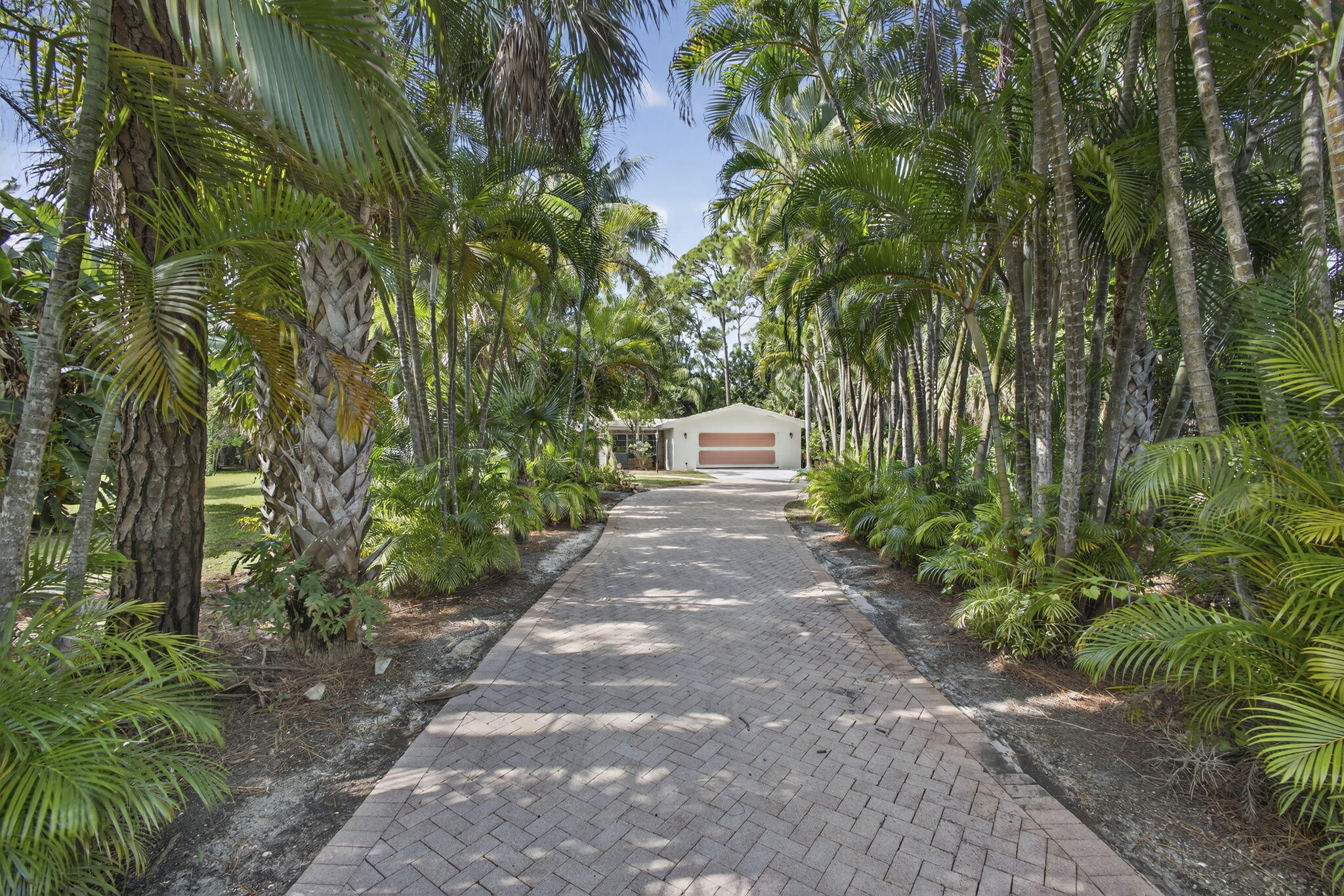 MLS #R11136643 image #2