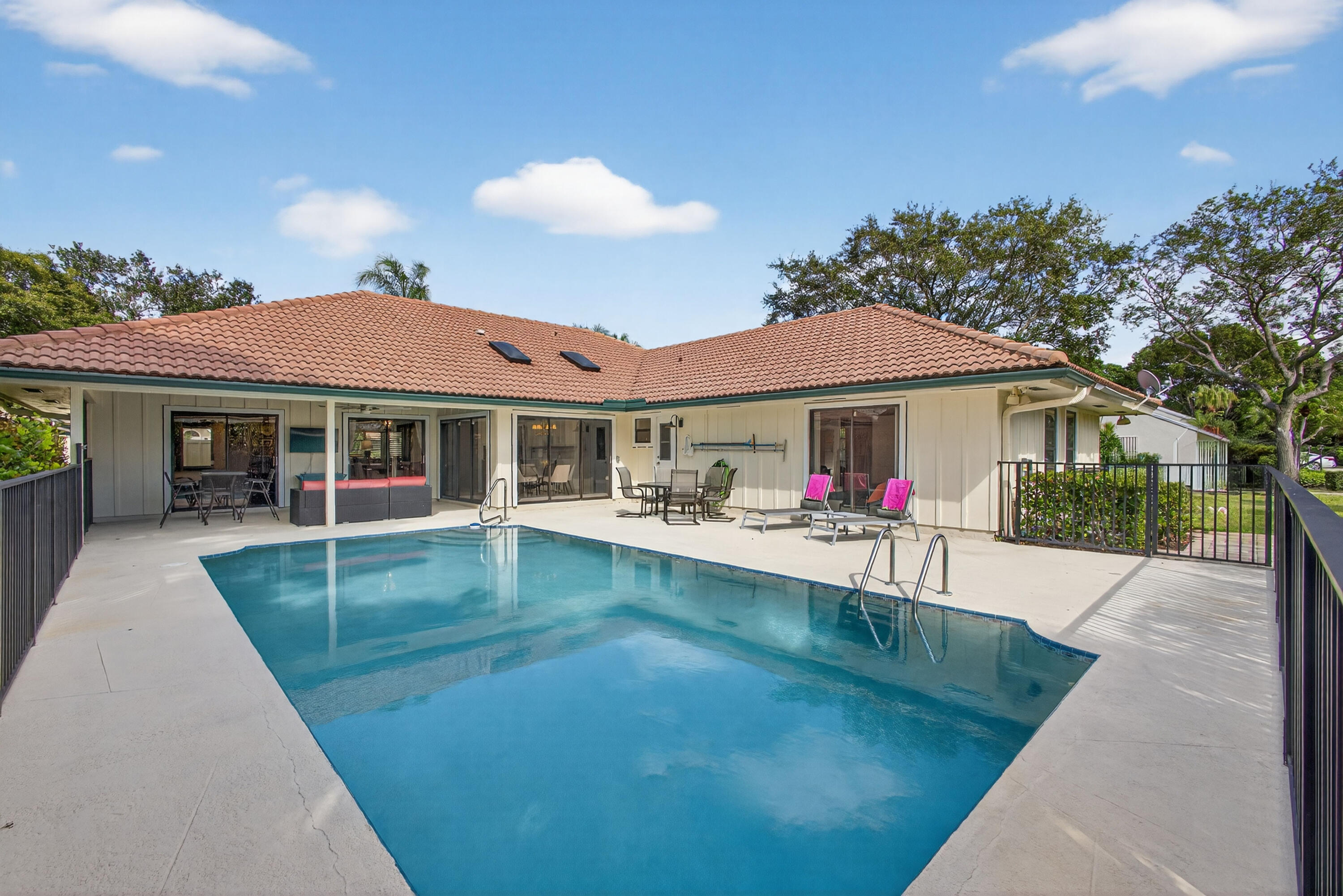 MLS #R11137190 image #2