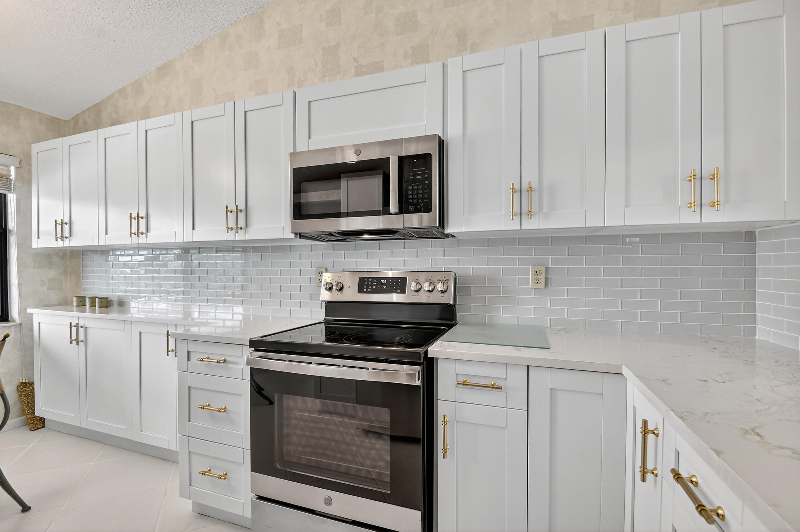 MLS #R11137945 image #0